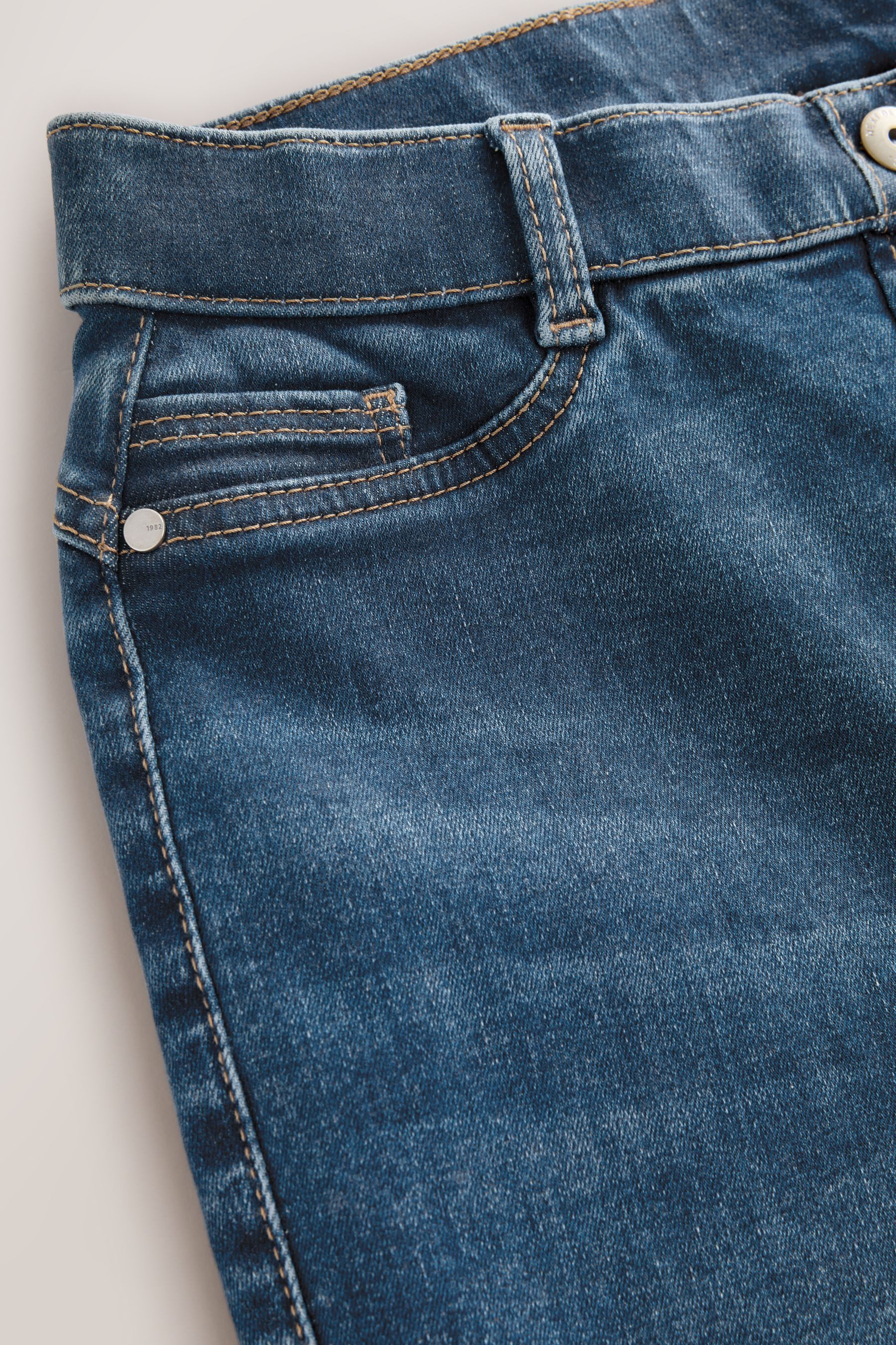 Next Schlagjeans Flexi Fit Schlupf-Hochbund-Schlagjeans (1-tlg) günstig online kaufen