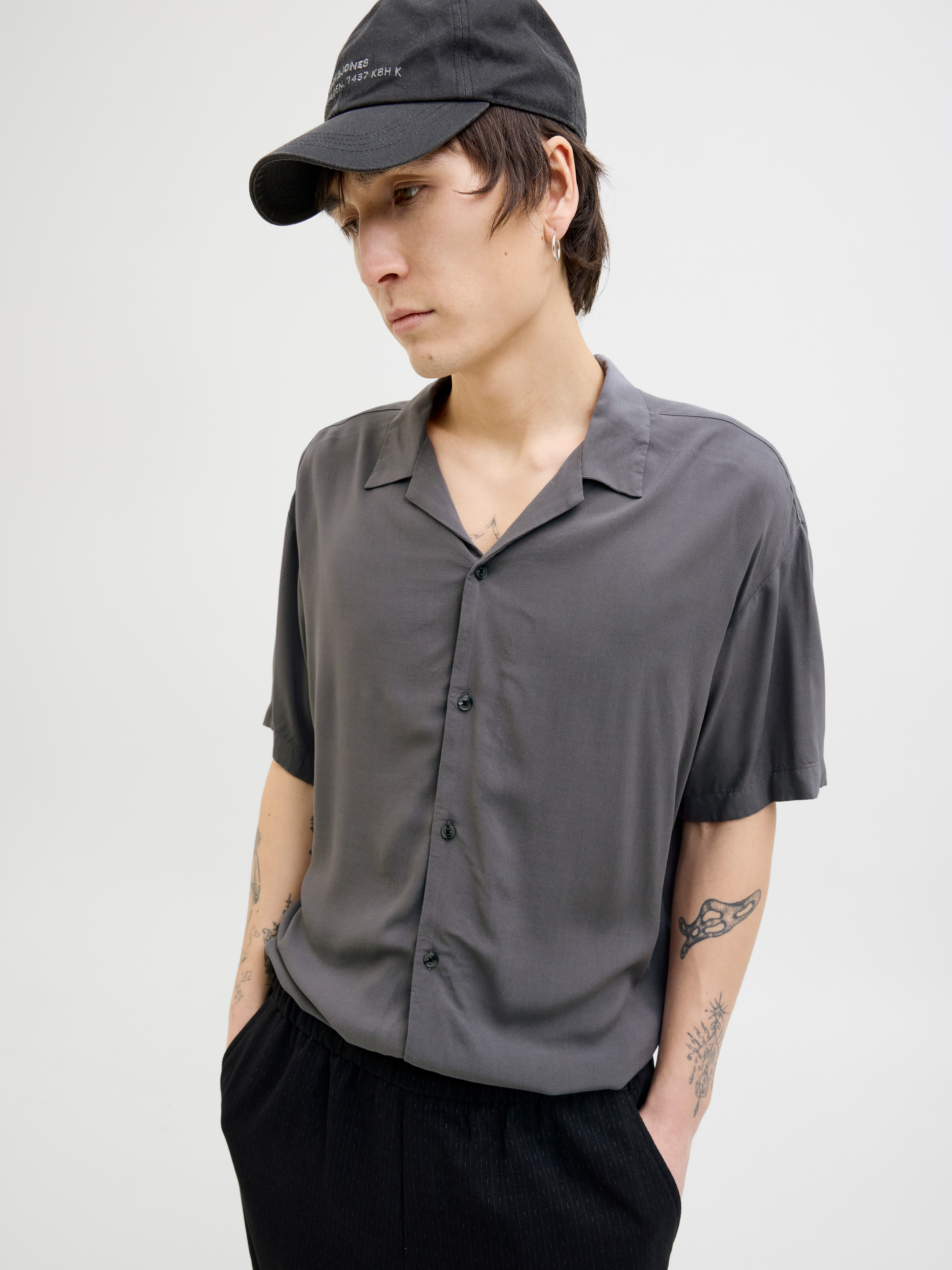 Jack & Jones Kurzarmhemd JJEJEFF SOLID günstig online kaufen