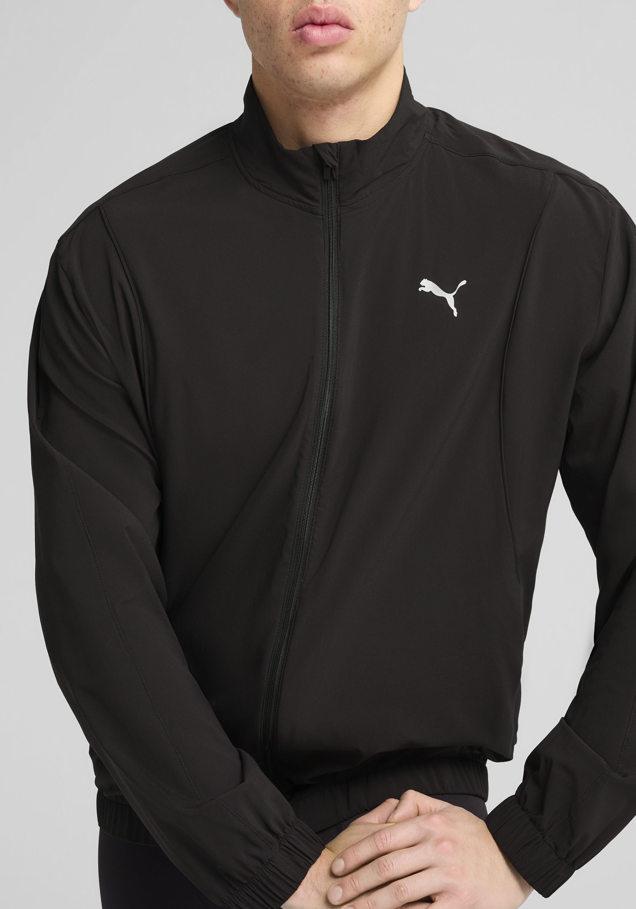 PUMA Trainingsjacke RUN VELOCITY WOVEN JACKET mit Nahttaschen, mit Reißverschluss und Schutzleiste, atmungsaktiv