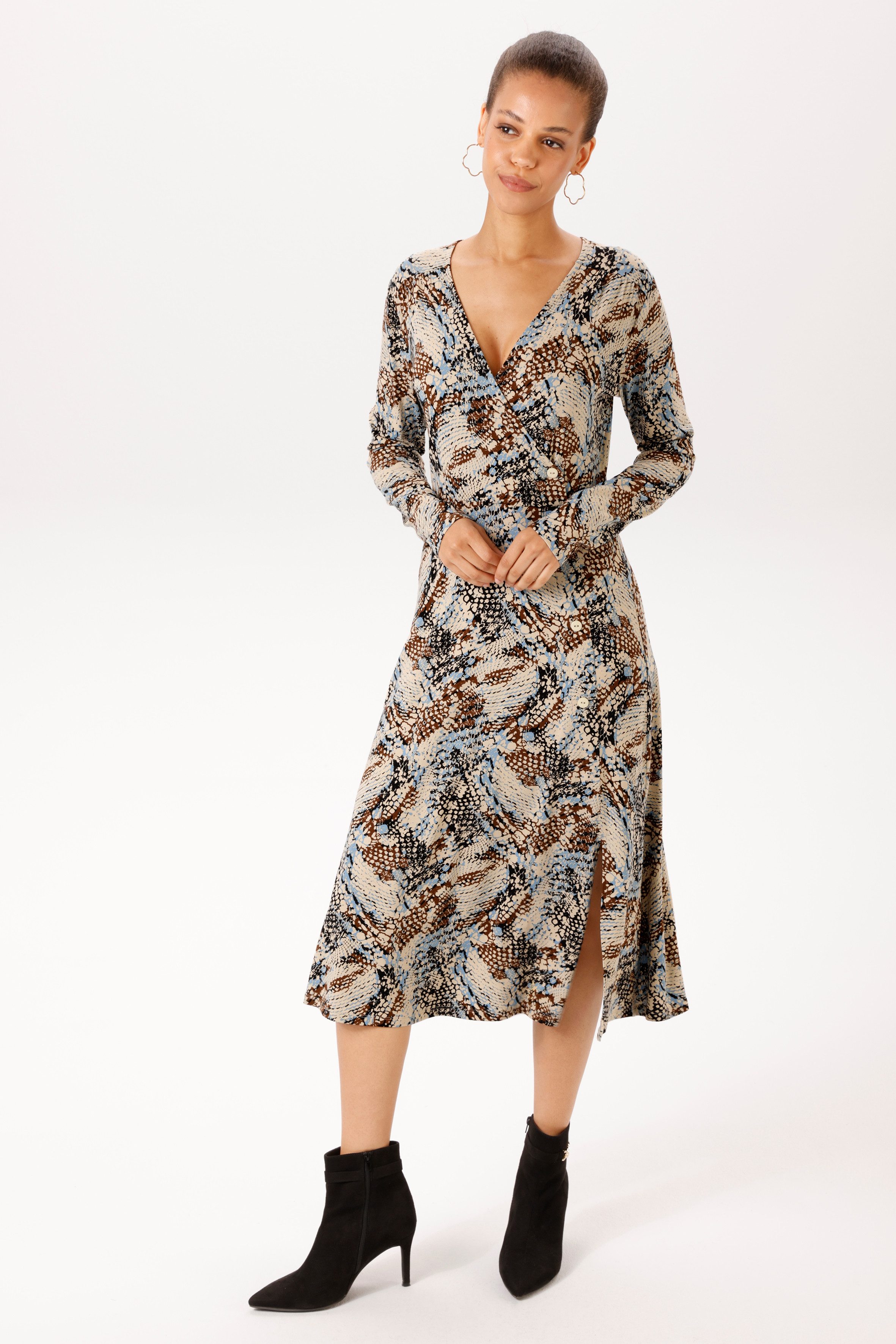 Aniston CASUAL Jerseykleid mit trendfarbenem, grafischen Muster bedruckt - NEUE KOLLEKTION