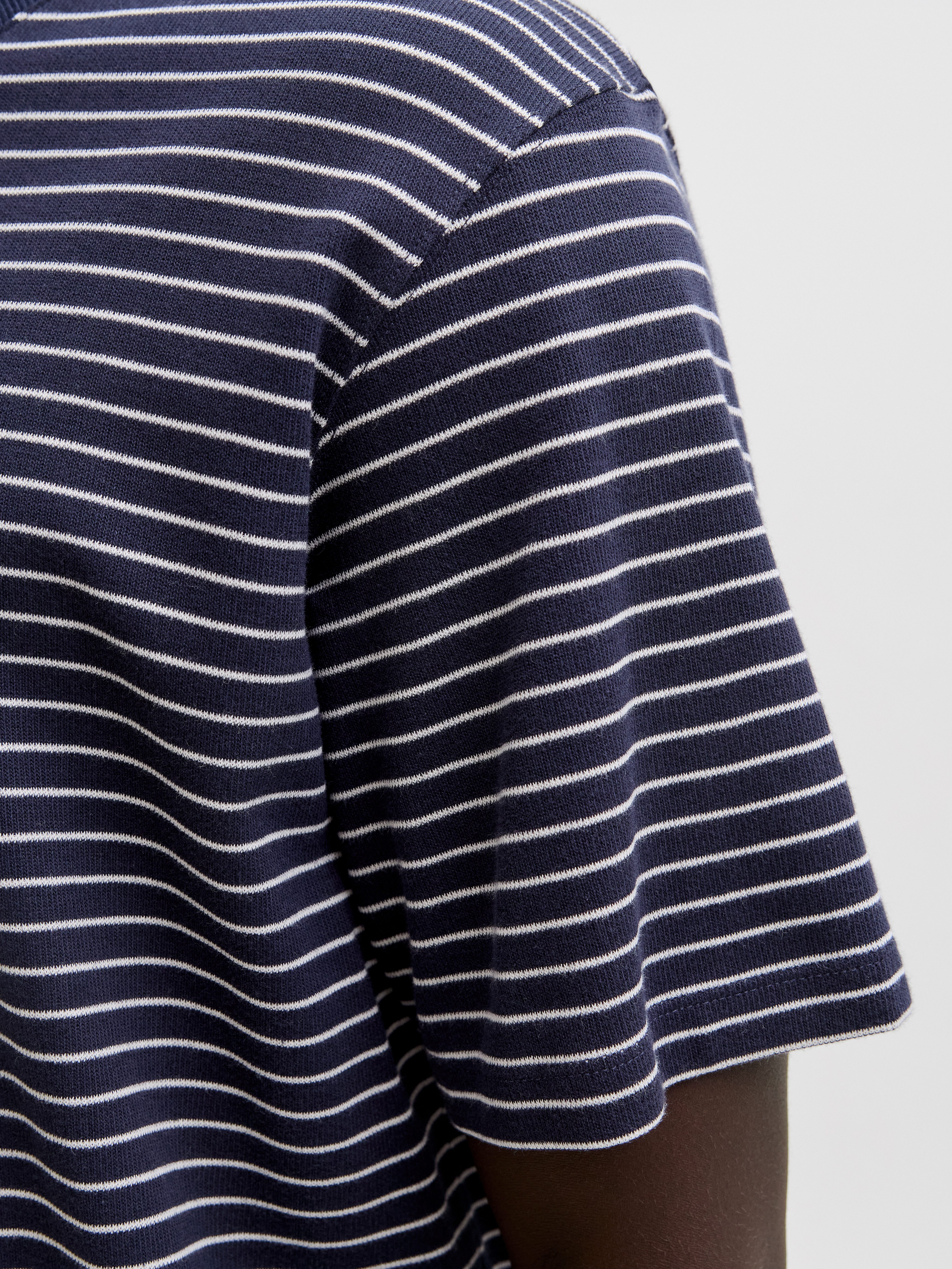 Jack & Jones Rundhalsshirt JJEDOVER STRIPED TEE SS CREW NECK SN mit Streifendesign