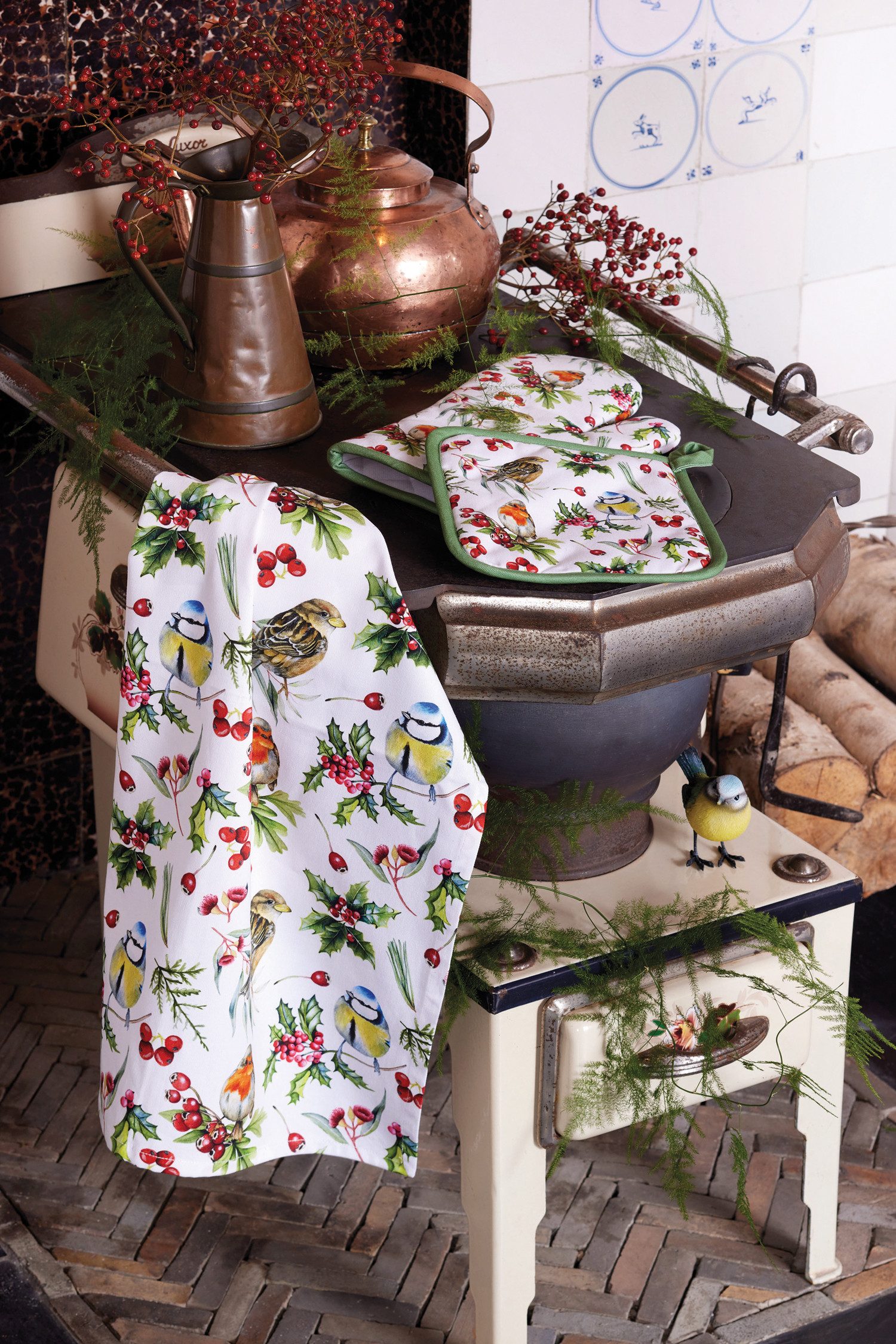 Ambiente® Tischläufer Birds in winter (1-tlg, 1-teilig), Tischläufer Tischdecke ca.40x150cm Baumwolle