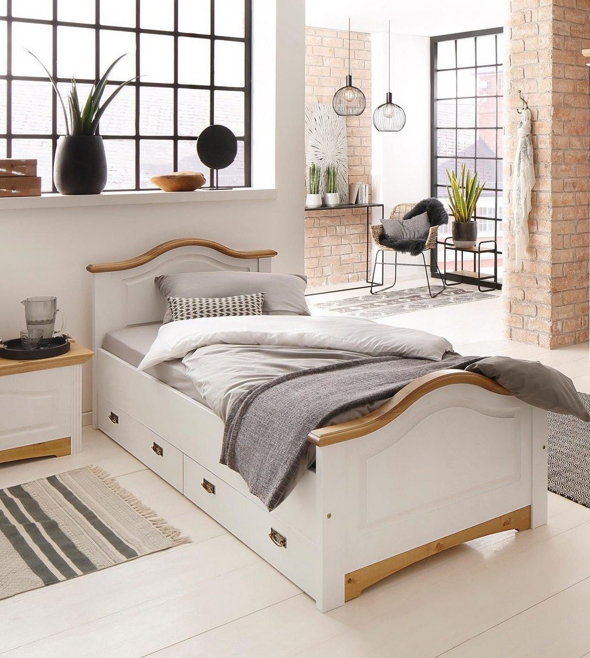 OTTO home Massivholzbett Konrad, Stauraumbett, Messinggriffe, rustikaler Landhausstil, mit FSC®-zertifiziertem Massivholz, Liegehöhe 40 cm