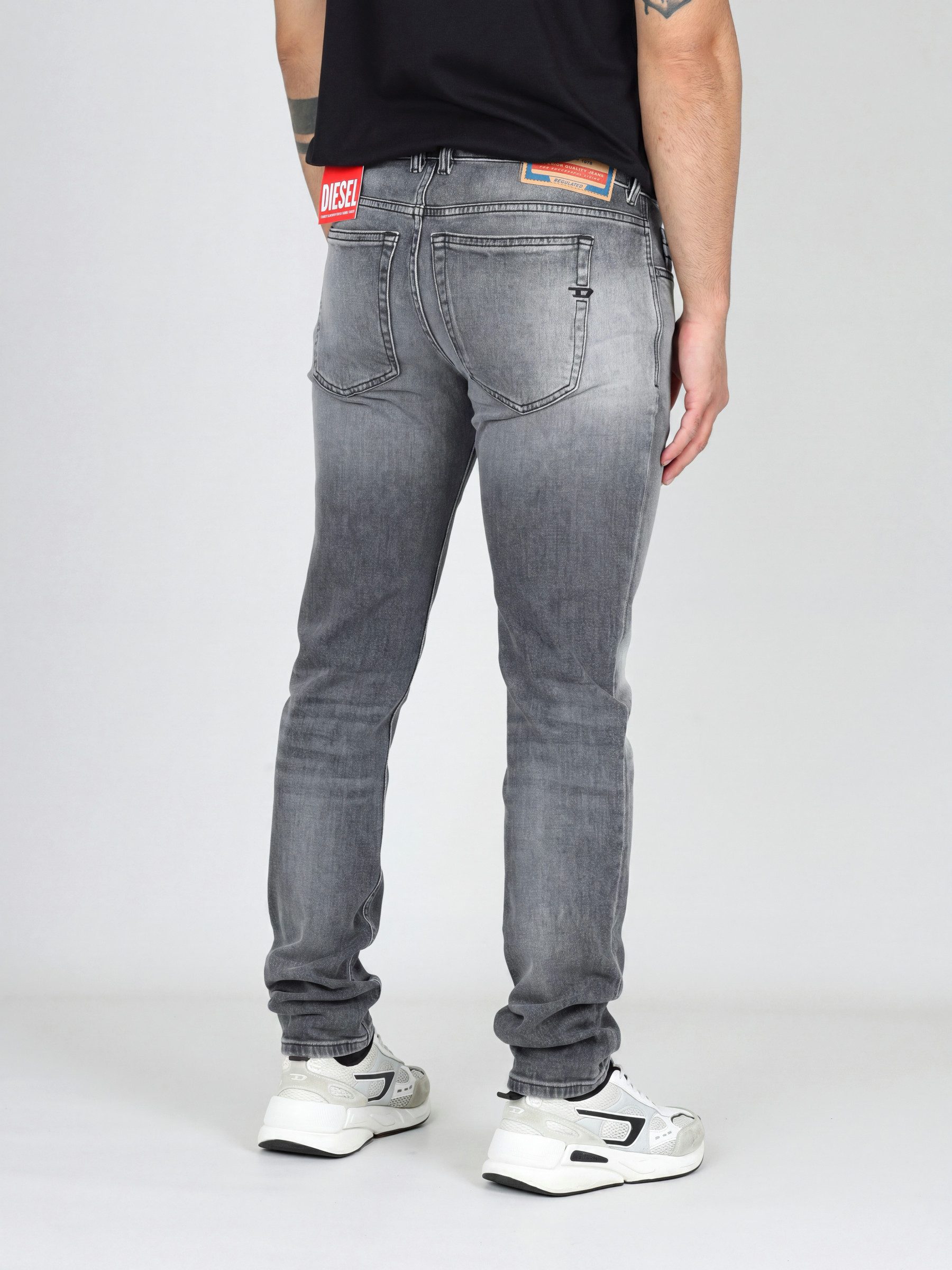 Diesel Skinny-fit-Jeans Low Waist - 1979 SLEENKER Stretch Denim