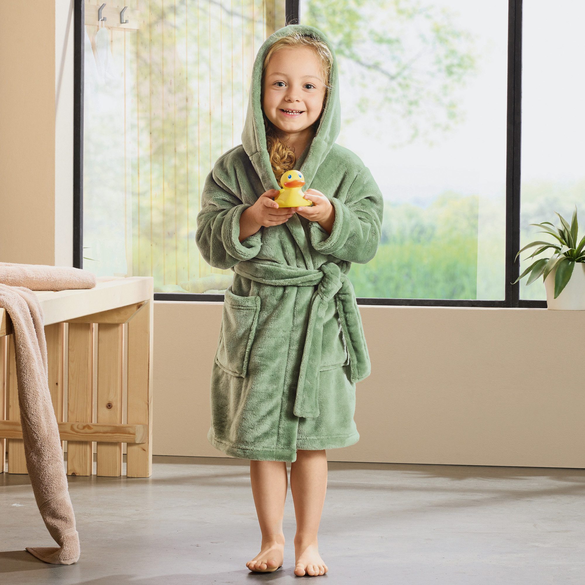 REDBEST Kinderbademantel Kinder-Bademantel "Perris" mit Kapuze, Rückenlänge: 63 cm, Fleece, mit Kapuze/mit Aufsatztasche:, default, Fleece Uni – Bild 3 von 4