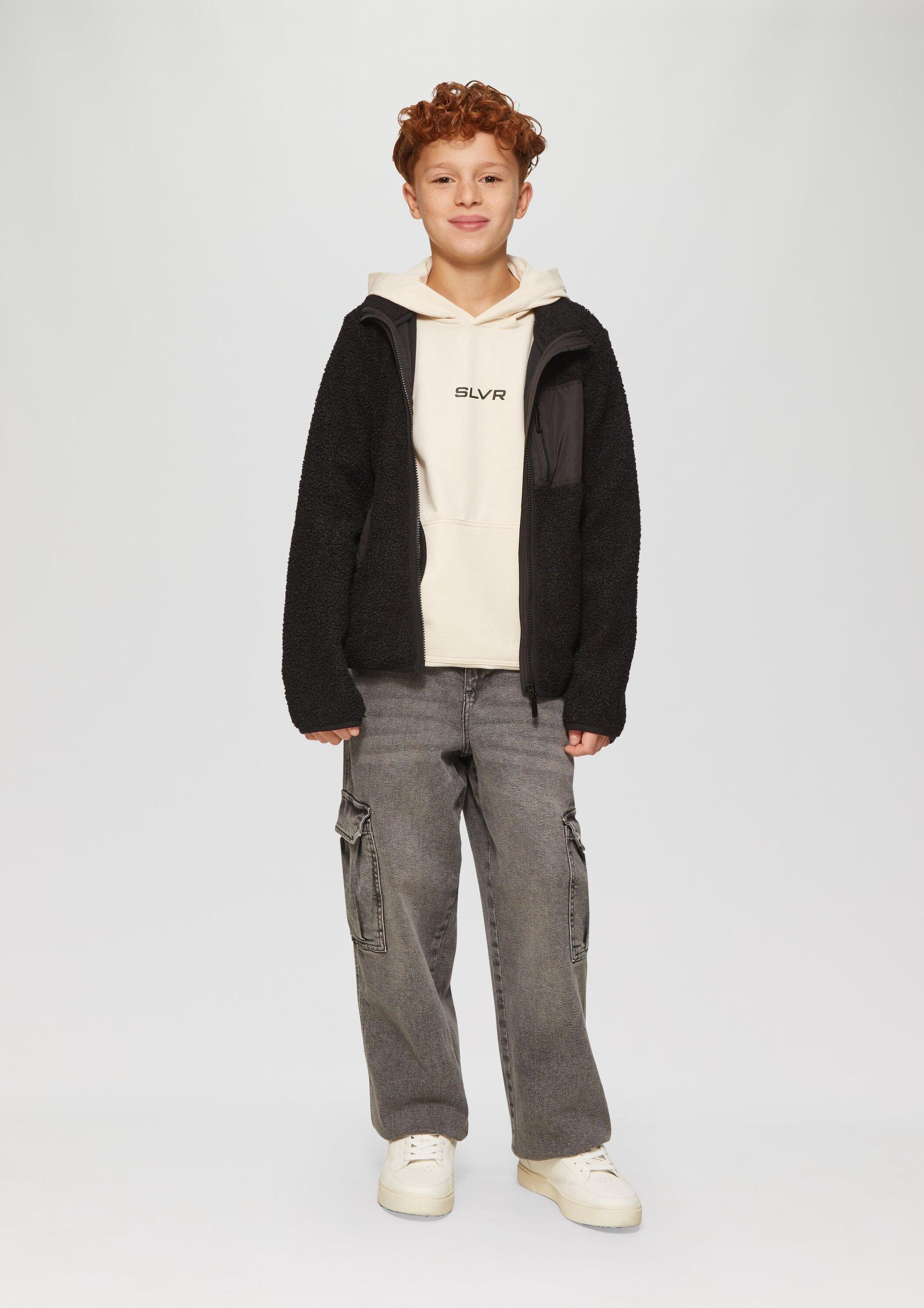 s.Oliver Sweatshirt Sweatshirt Unisex Kapuzen-Sweatshirt mit Känguru-Tasche und Frontprint