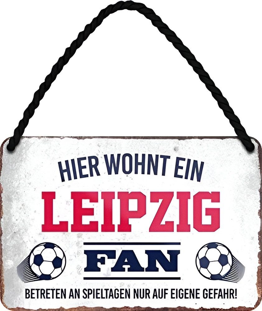 schilderkreis24 Metallschild Blechschild Hier wohnt ein Leipzig Fan 18x12cm