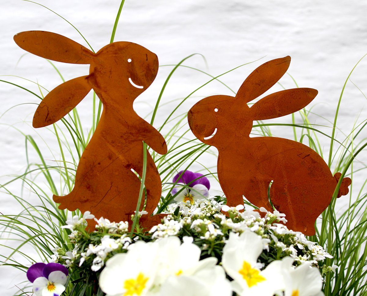 LB H&F Lilienburg Gartenfigur 2 Stück Gartendeko Gartendekoration Gartenfigur Dekofigur Osterhase Hase Edelrost Geschenk Stecker Rost Roststecker Gartenstecker Beetstecker Rostdeko Garten Tierfigur Ostern Frühling Deko Metall Metallstecker Osterdeko Osterdekoraton aussen Frühlingsdeko Frühlingsdekoration Dekostecker Dekofigur HASENPAAR