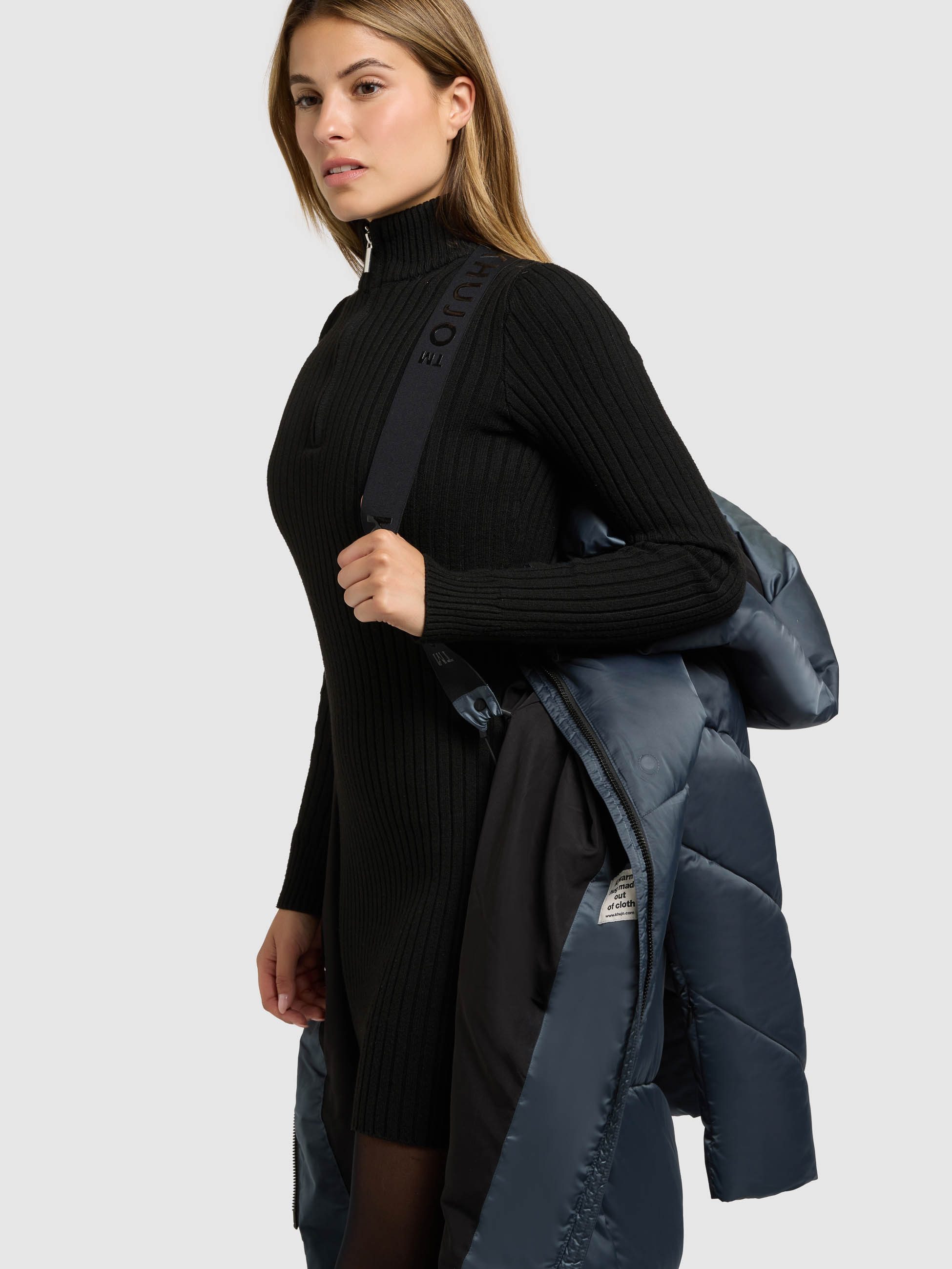 khujo Steppmantel MANELIA2 aus Kunstfaser und Polyester, kniebedeckende Passform