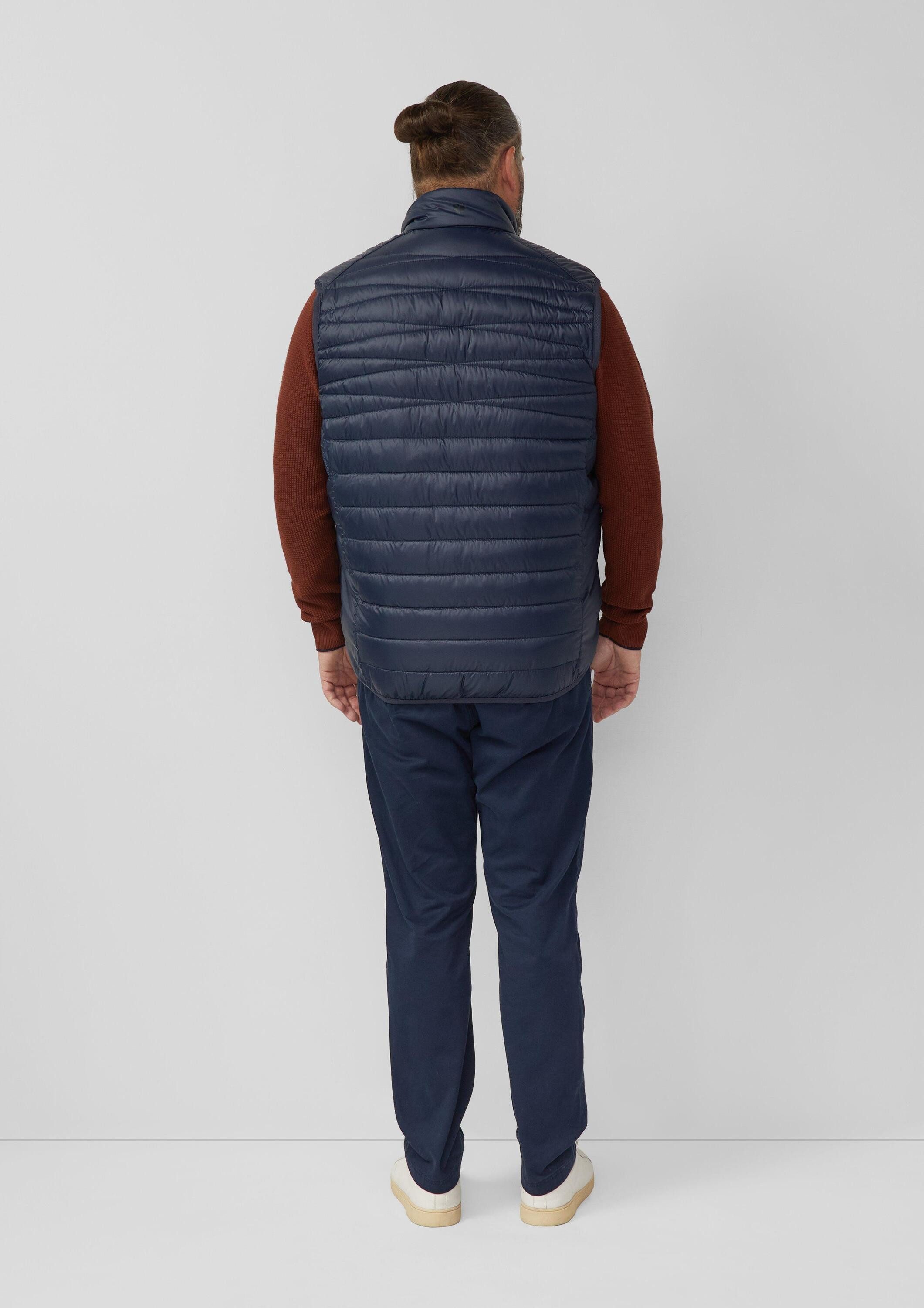 s.Oliver Outdoorjacke Outdoor-Weste Leichte Steppweste mit Stehkragen und Kontrast-Details