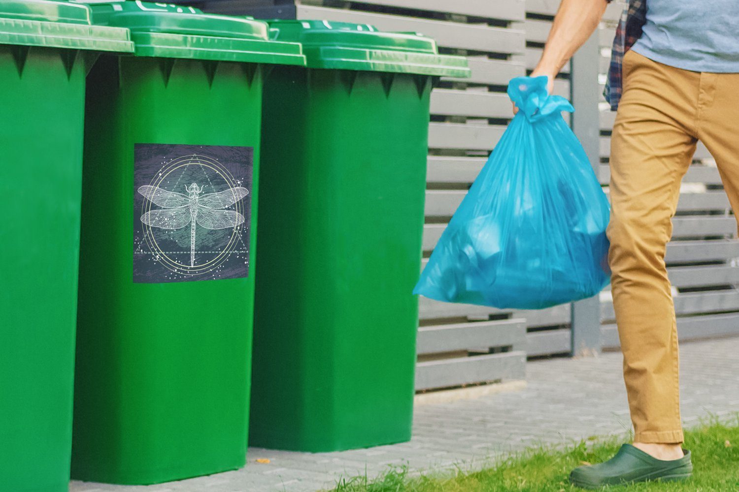 Wandsticker Mülltonne, Abfalbehälter (1 transparenten Mülleimer-aufkleber, einer Illustration Eine MuchoWow St), Sticker, Container, Libelle