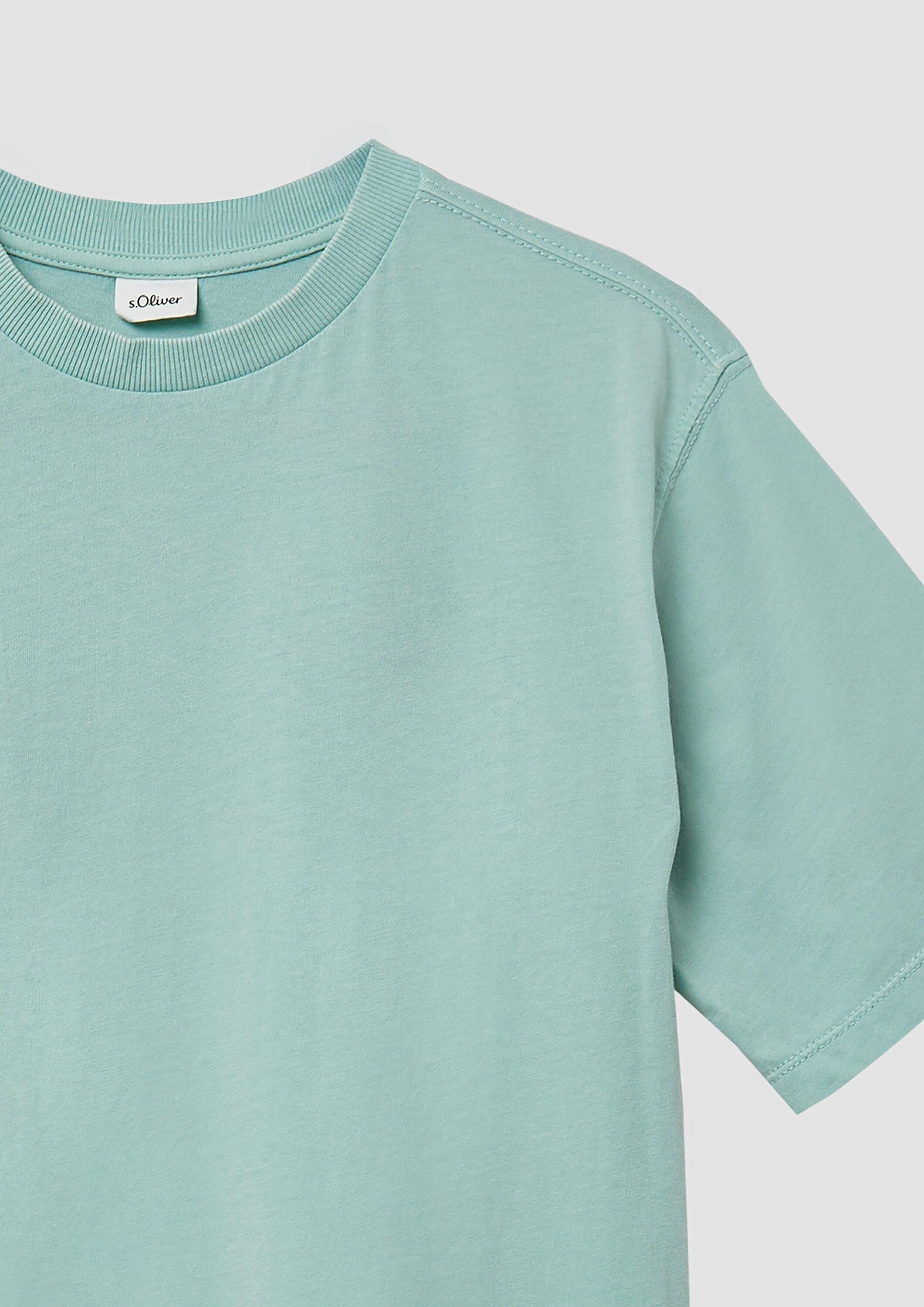 s.Oliver Kurzarmshirt T-Shirt T-Shirt mit Used-Effekt und Rückenprint