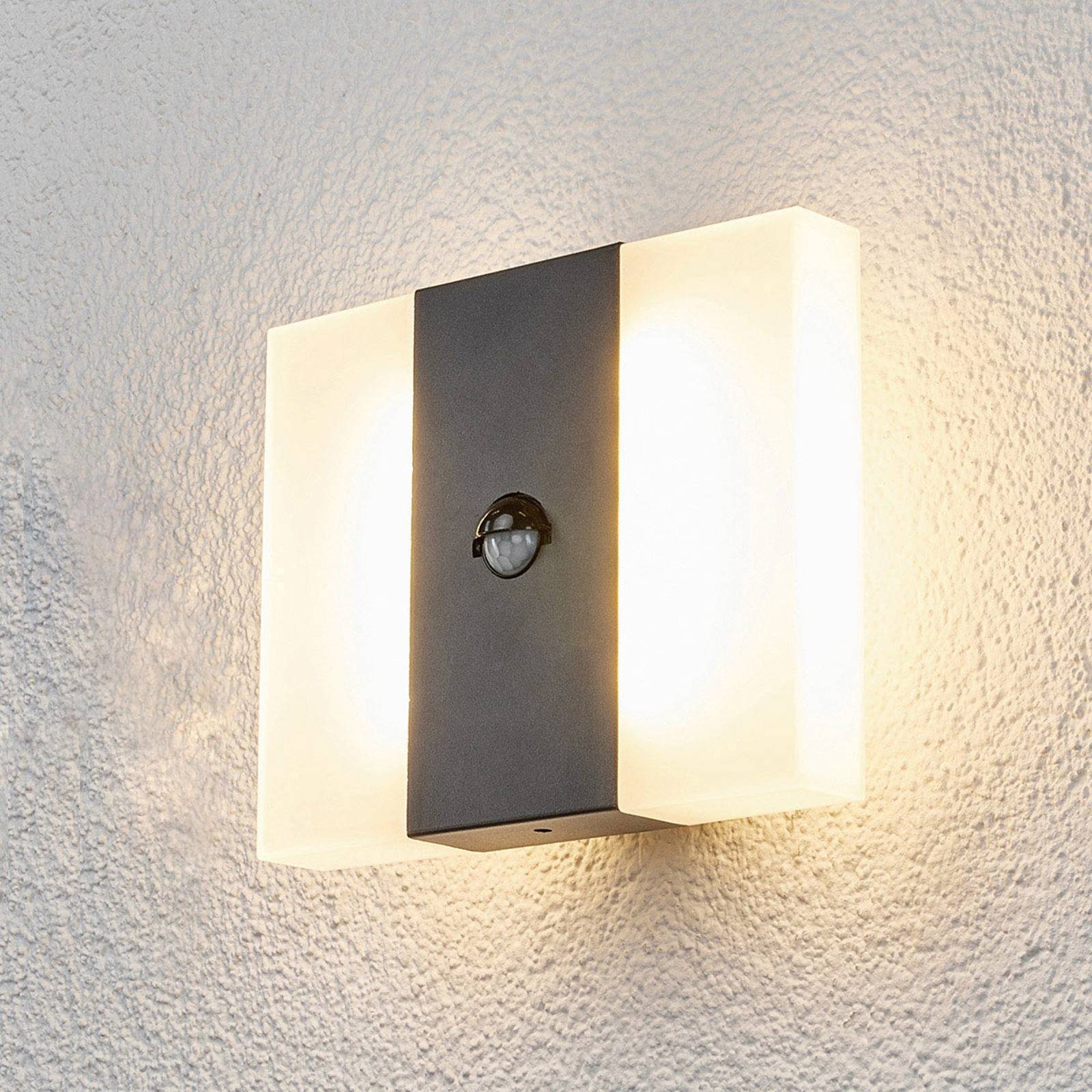 Lindby Außen-Wandleuchte Kumi, LED 9 W gesamt