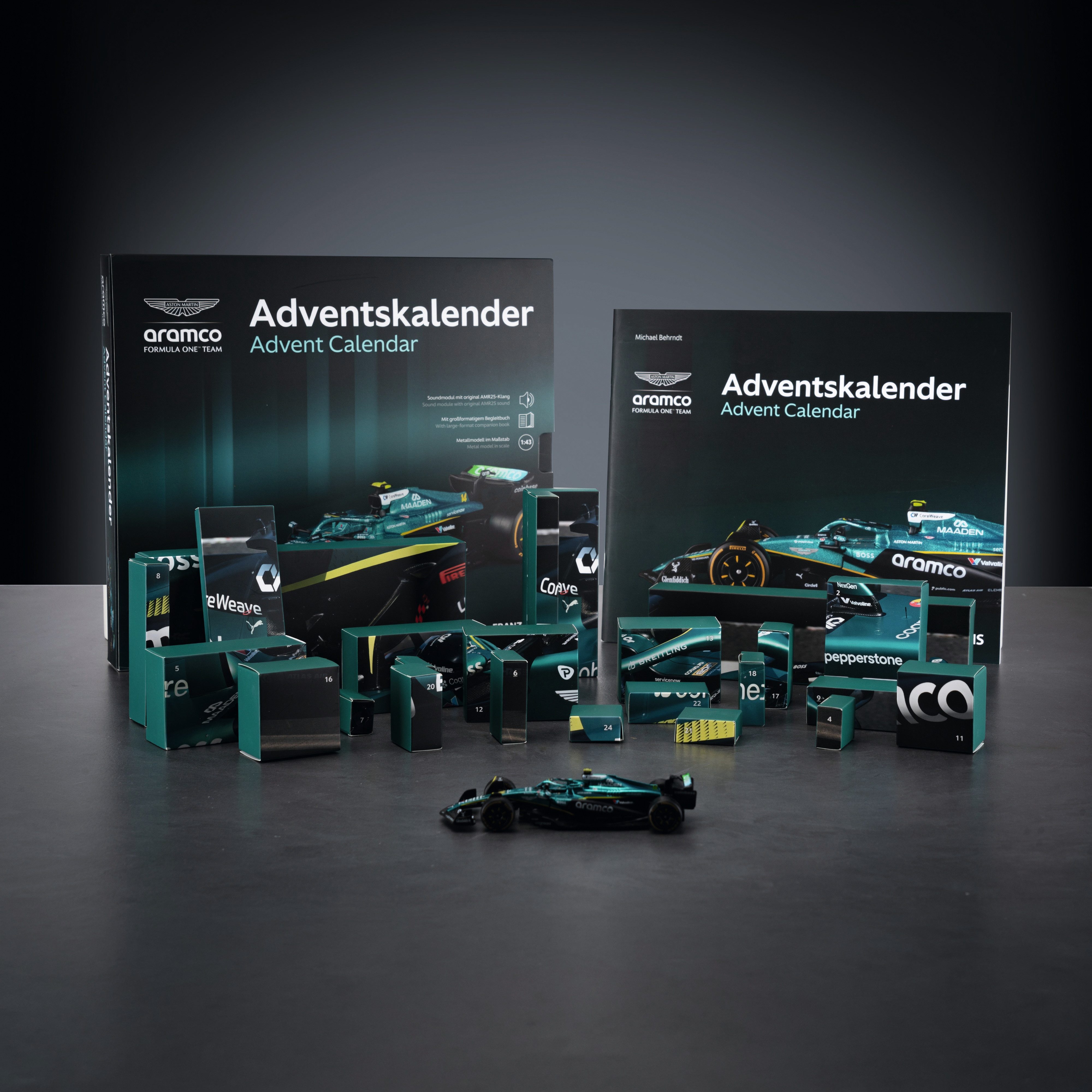 Franzis Adventskalender Aston Martin Aramco Formel 1 Adventskalender – Bild 2 von 5