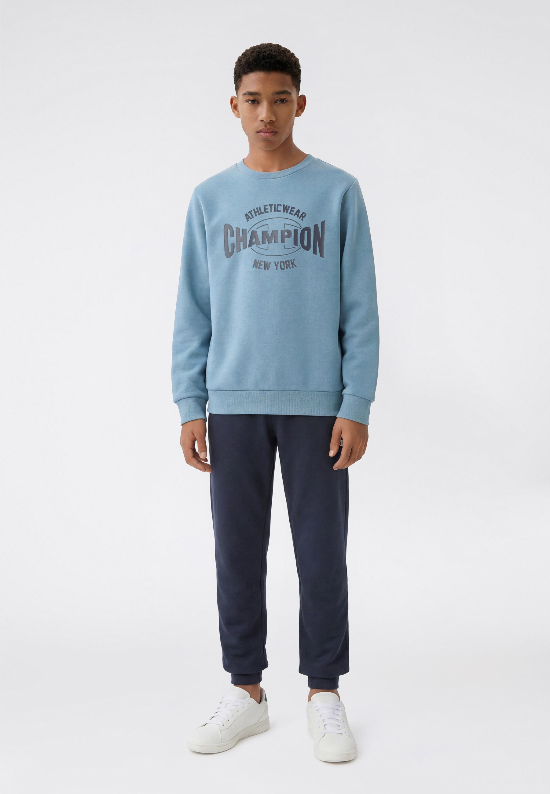 Champion Jogginganzug SPORTWEAR CREWNECK SWEATSUITS Standard Fit (2-tlg), 2-teiliges Set, sportlicher Stil, aus Baumwolle und Polyester