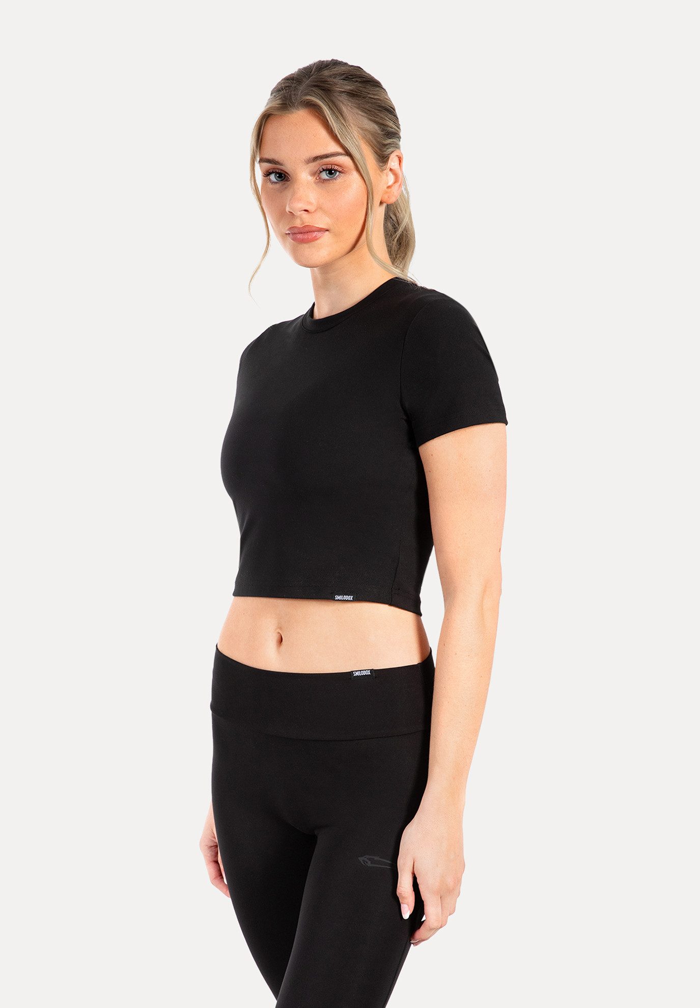 Smilodox T-Shirt Kenna, Cropped Kurzarmshirt 3D Rubber Print, elastisches Material Weiches T-Shirt Vielseitige Kombinierbarkeit Training Yoga Alltag