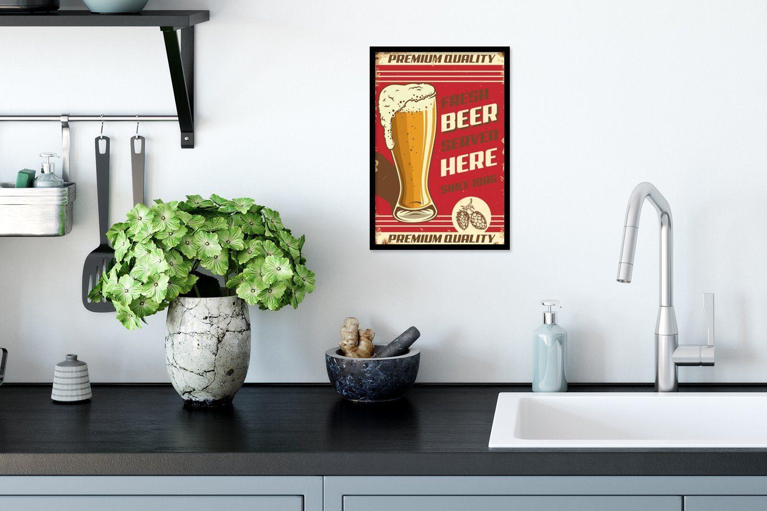MuchoWow Poster Weinlese - Bilderrahmen Wanddeko, frisches - 1986 Bilder, 'Hier Bier Zitate seit Poster, Gerahmtes Schwarzem St), (1 in, wird Wandposter