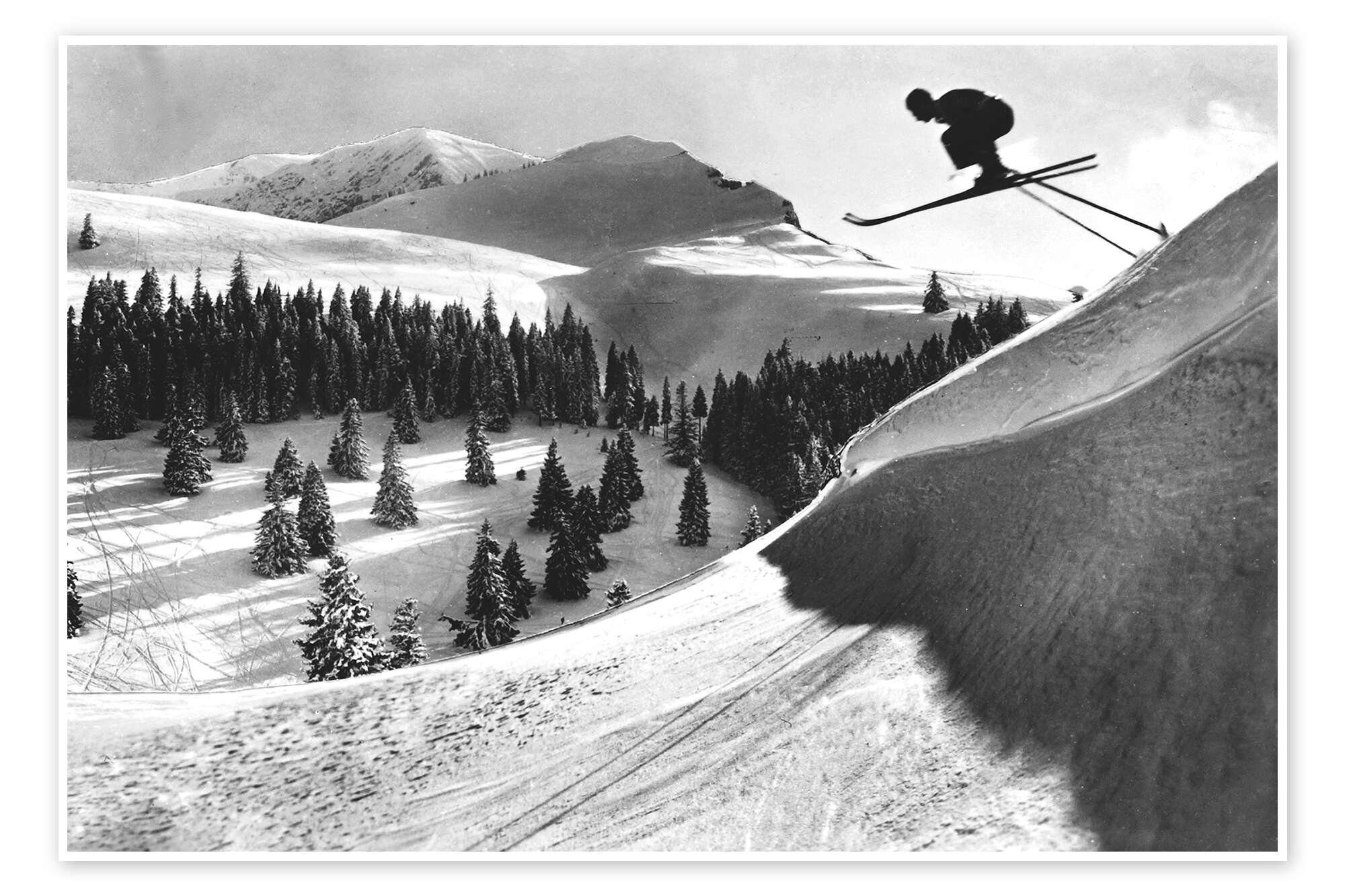 Posterlounge Poster Vintage Ski Collection, Skispringer in Schneelandschaft mit Bäumen, Vintage Fotografie