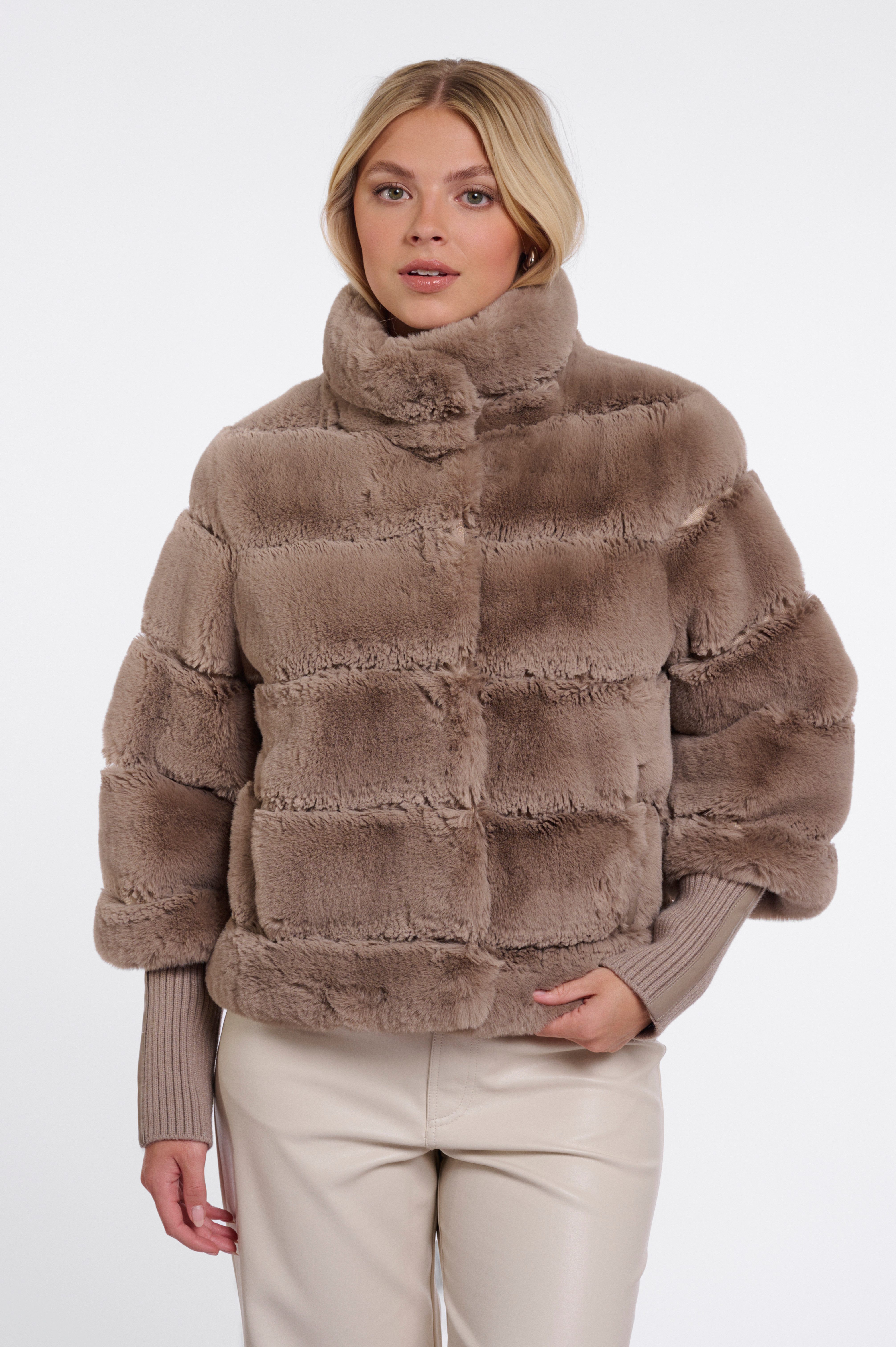 Rino & Pelle Fellimitatjacke mit verdecktem Verschluss und Stegkragen
