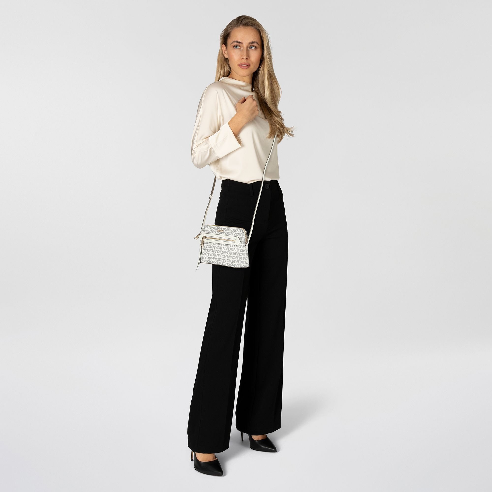 DKNY Umhängetasche Bryant, PVC