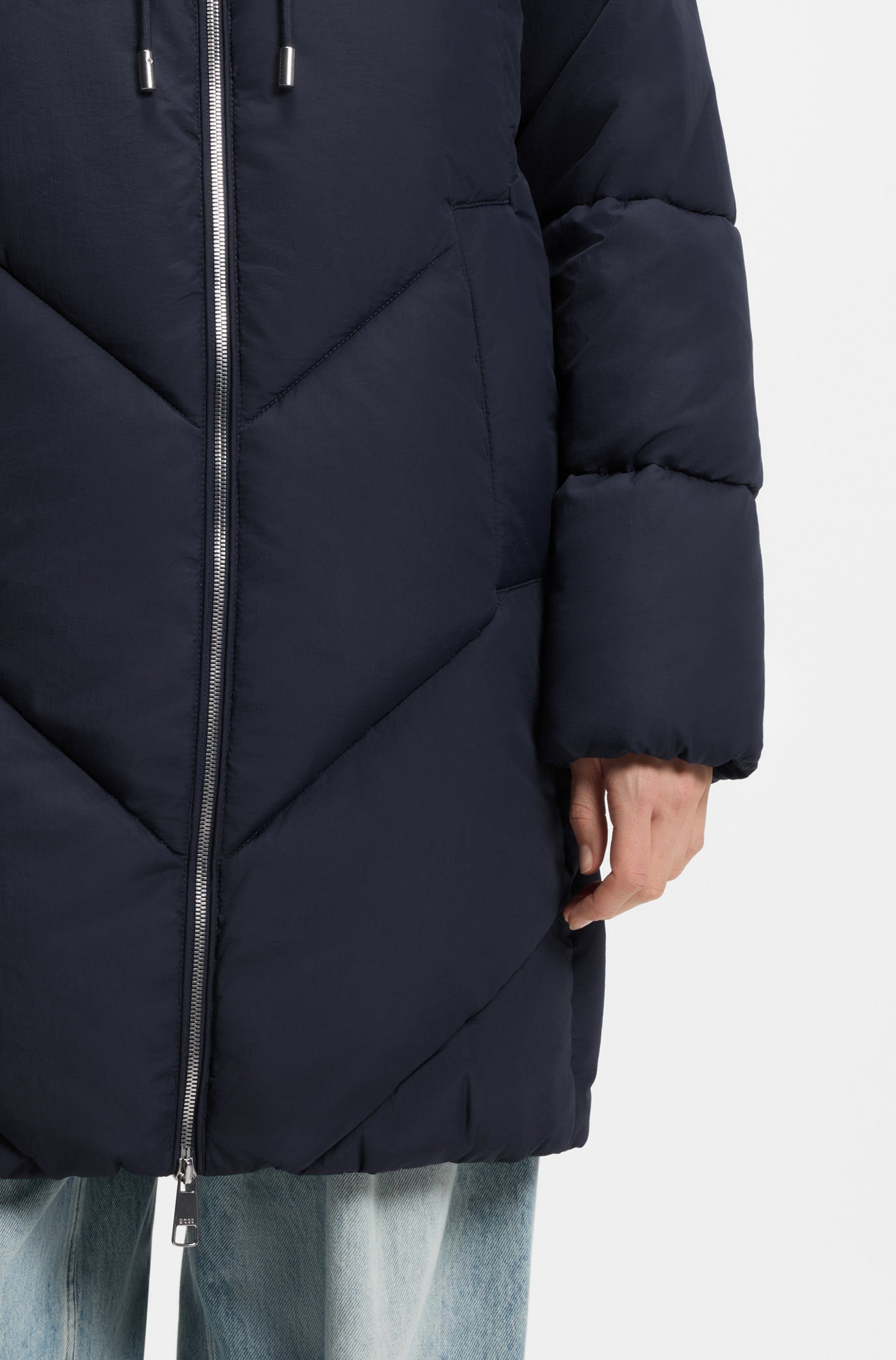 BOSS ORANGE Steppmantel Piapolly Premium Damenmode mit Kapuze, Chevron-Steppung – Bild 4 von 5