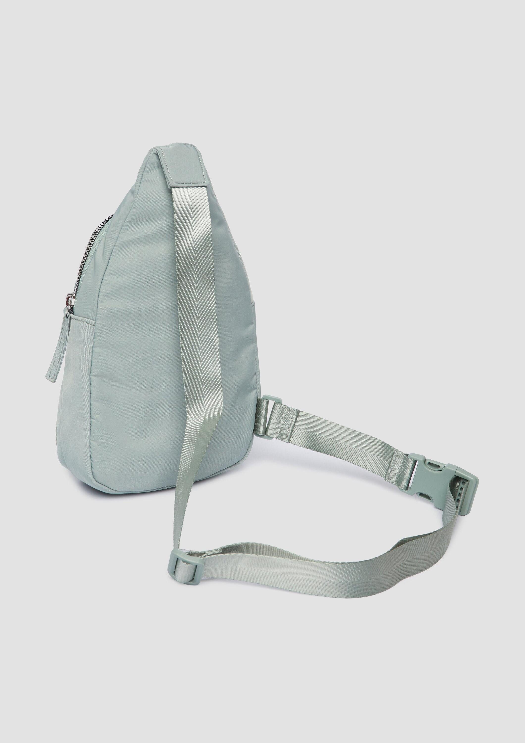 s.Oliver Umhängetasche Tasche, Schultertasche mit aufgesetzter Mesh-Tasche
