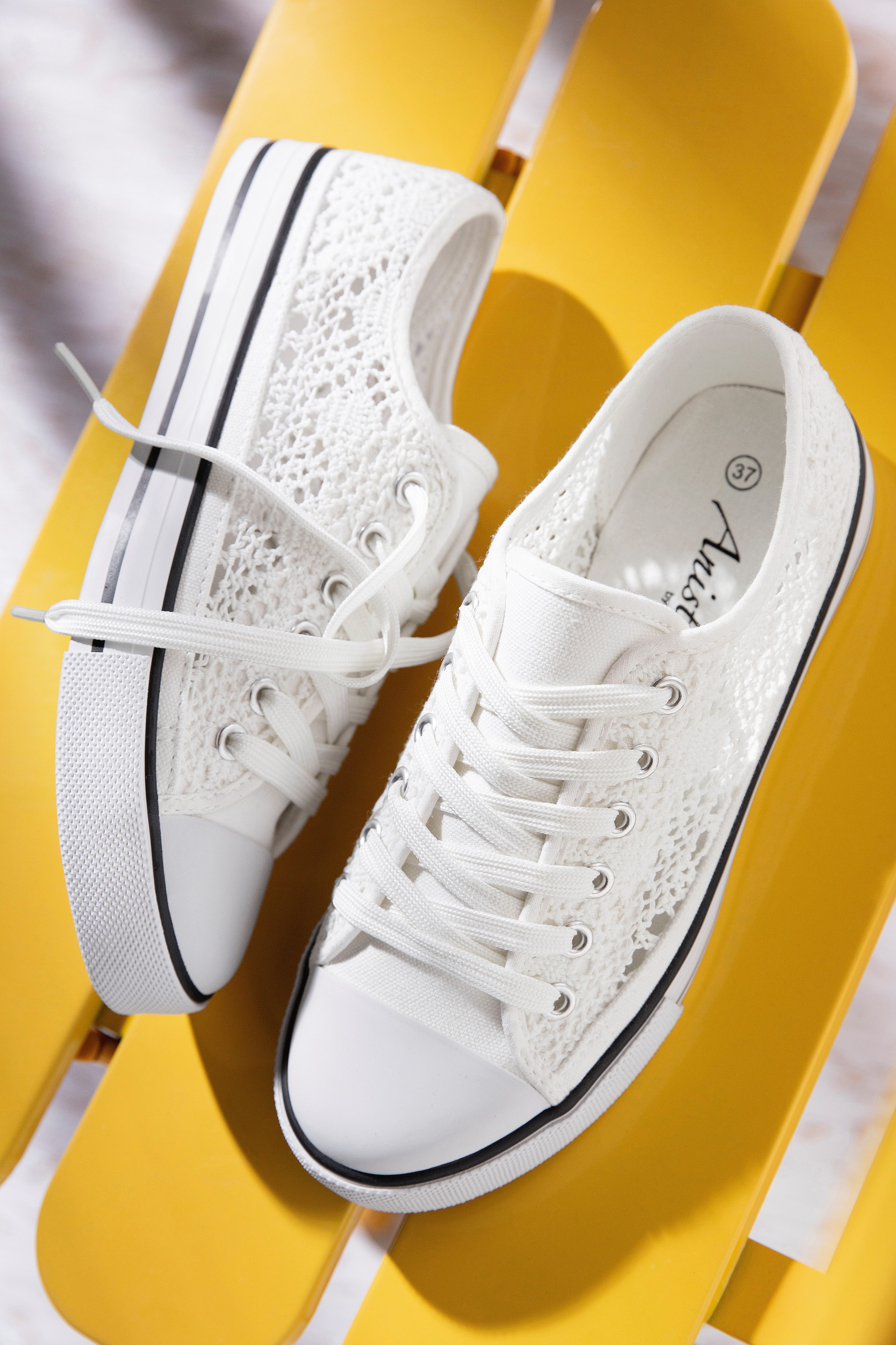 Aniston SHOES Sneaker Schnürschuh, Freizeitschuh in Häkeloptik - NEUE KOLLEKTION