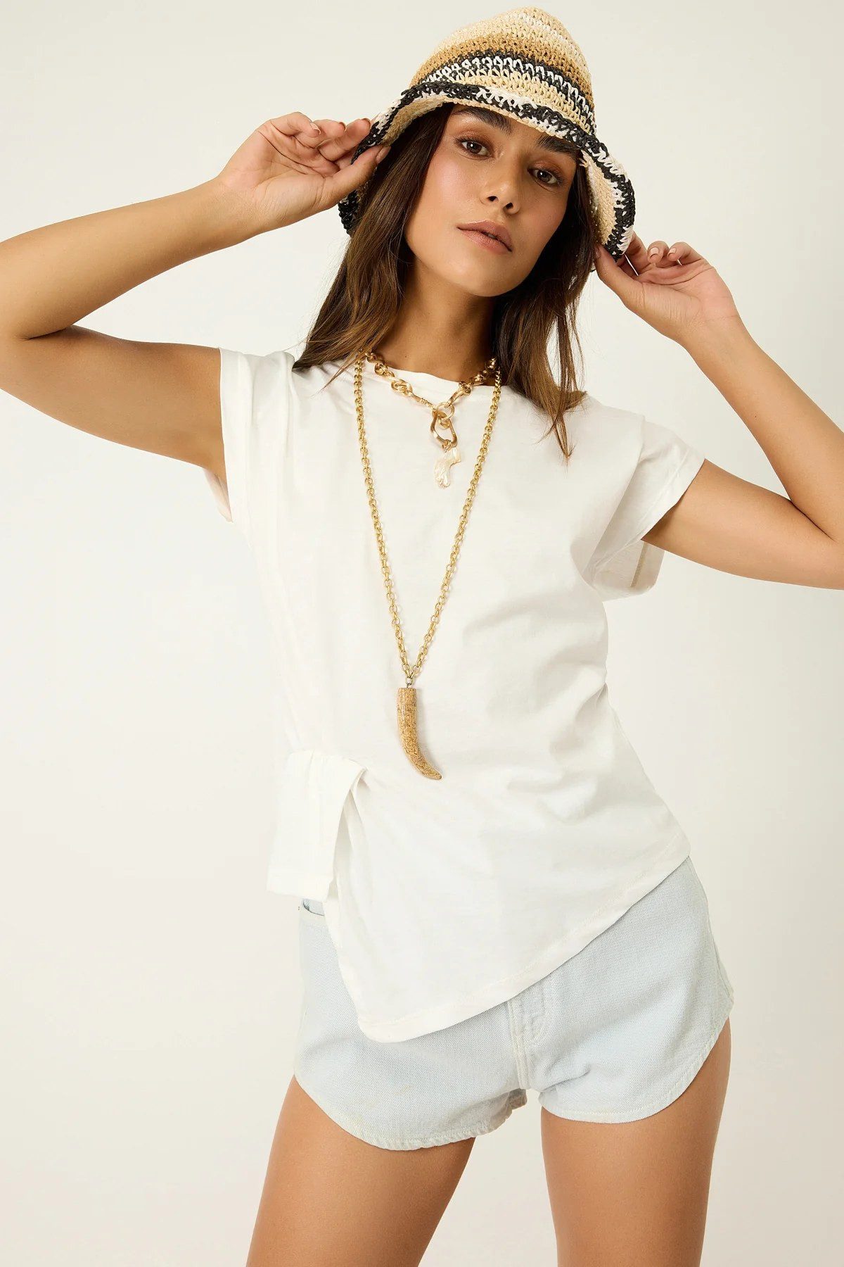 T-Shirt Bluse mit asymmetrischem Rundhalsausschnitt