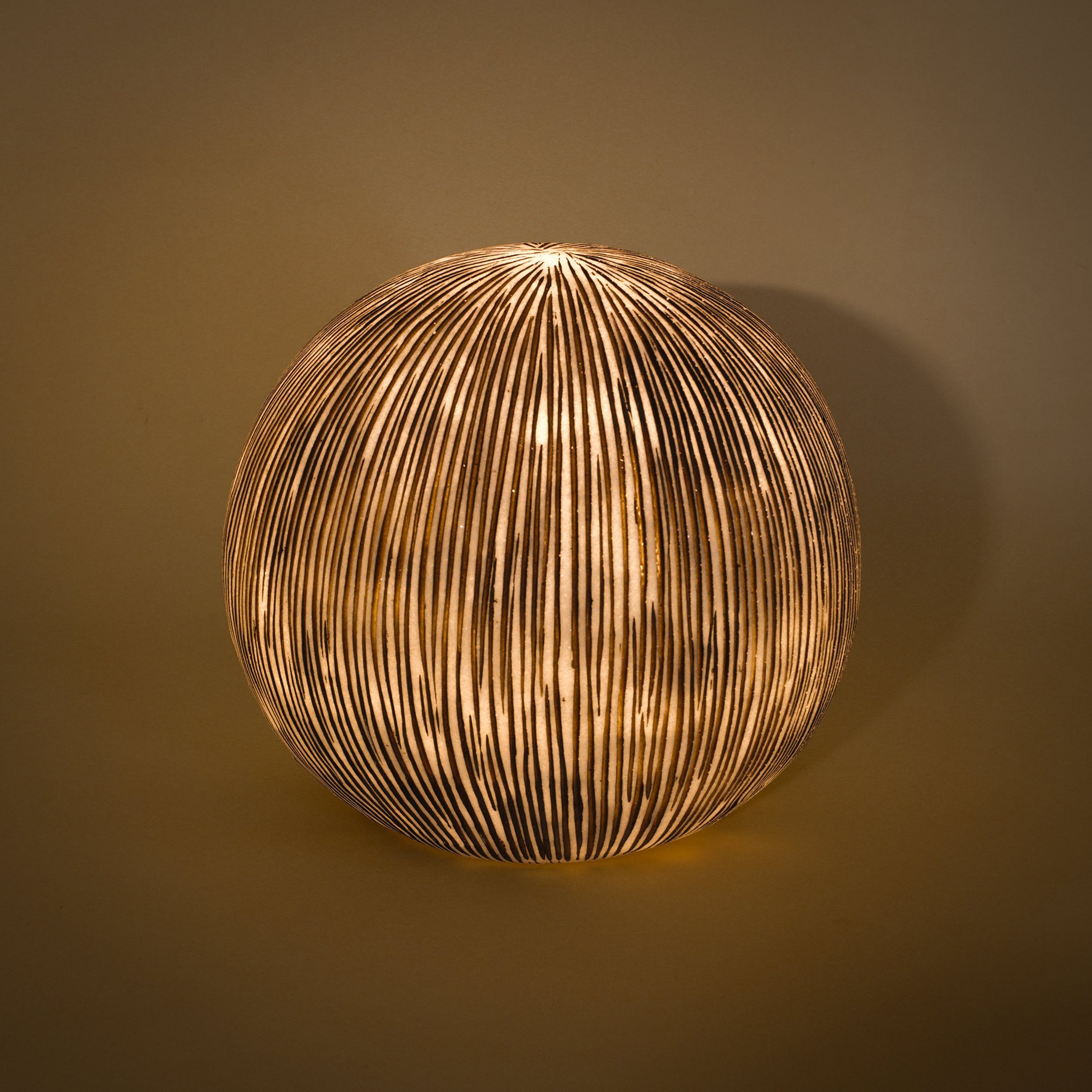 esotec LED Gartenleuchte Solarkugel Ribbed Ball DUO COLOR 5500K 2700K D26cm winterfest 102676, LED fest integriert