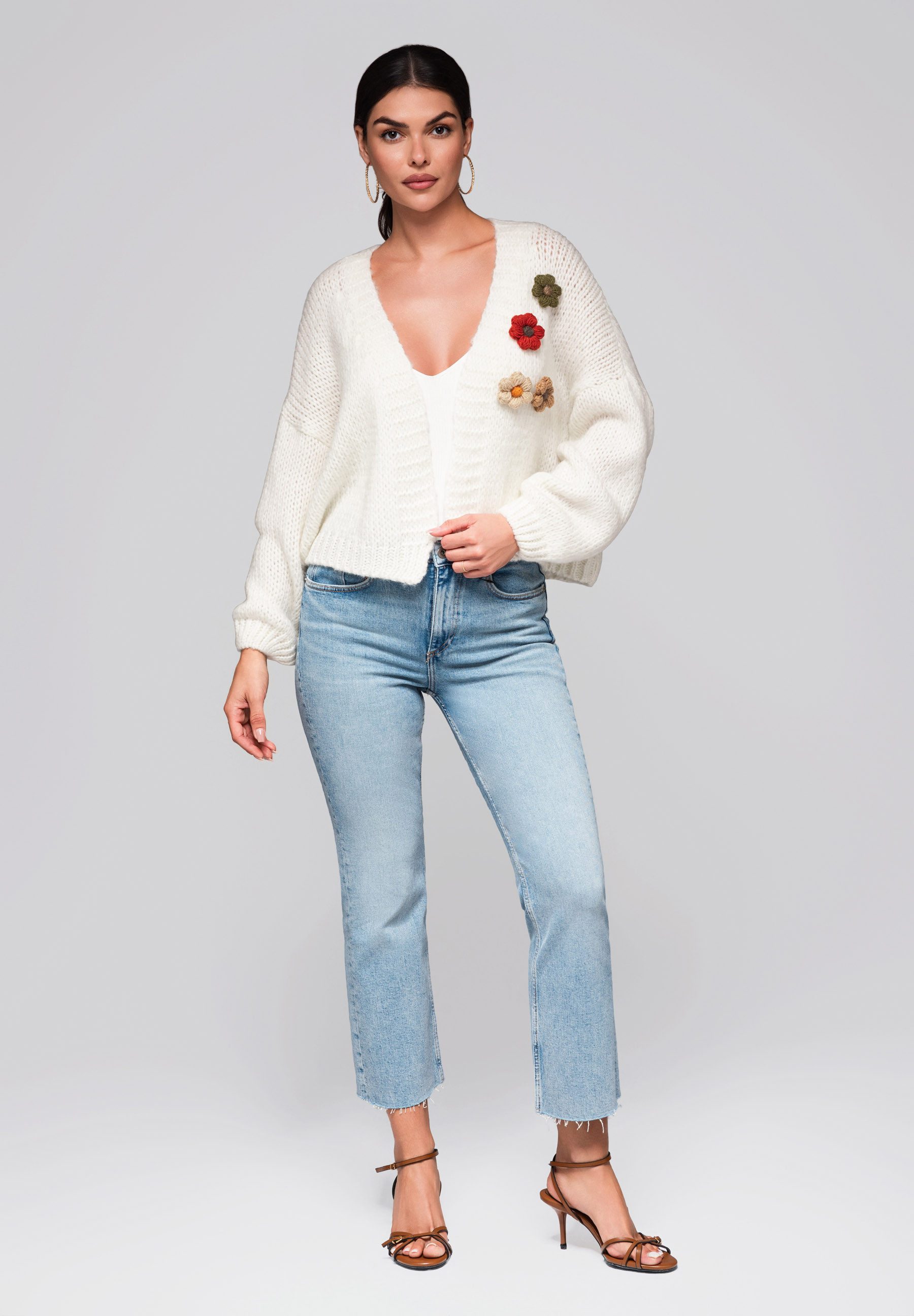 OMBRE Strickpullover Strickjacke mit gehäkelten Blumen