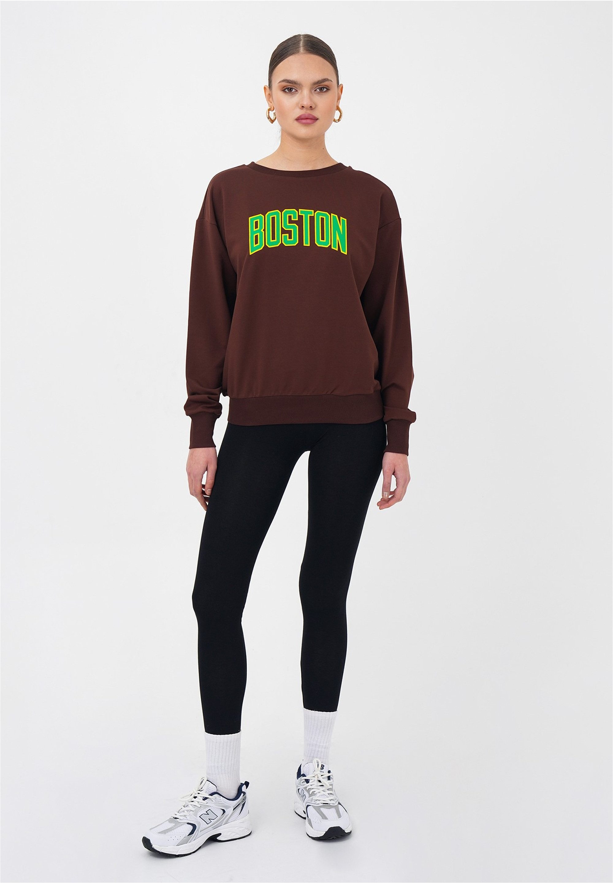 freshlions Sweatshirt Boston (1-tlg) mit coolem Schriftzug günstig online kaufen