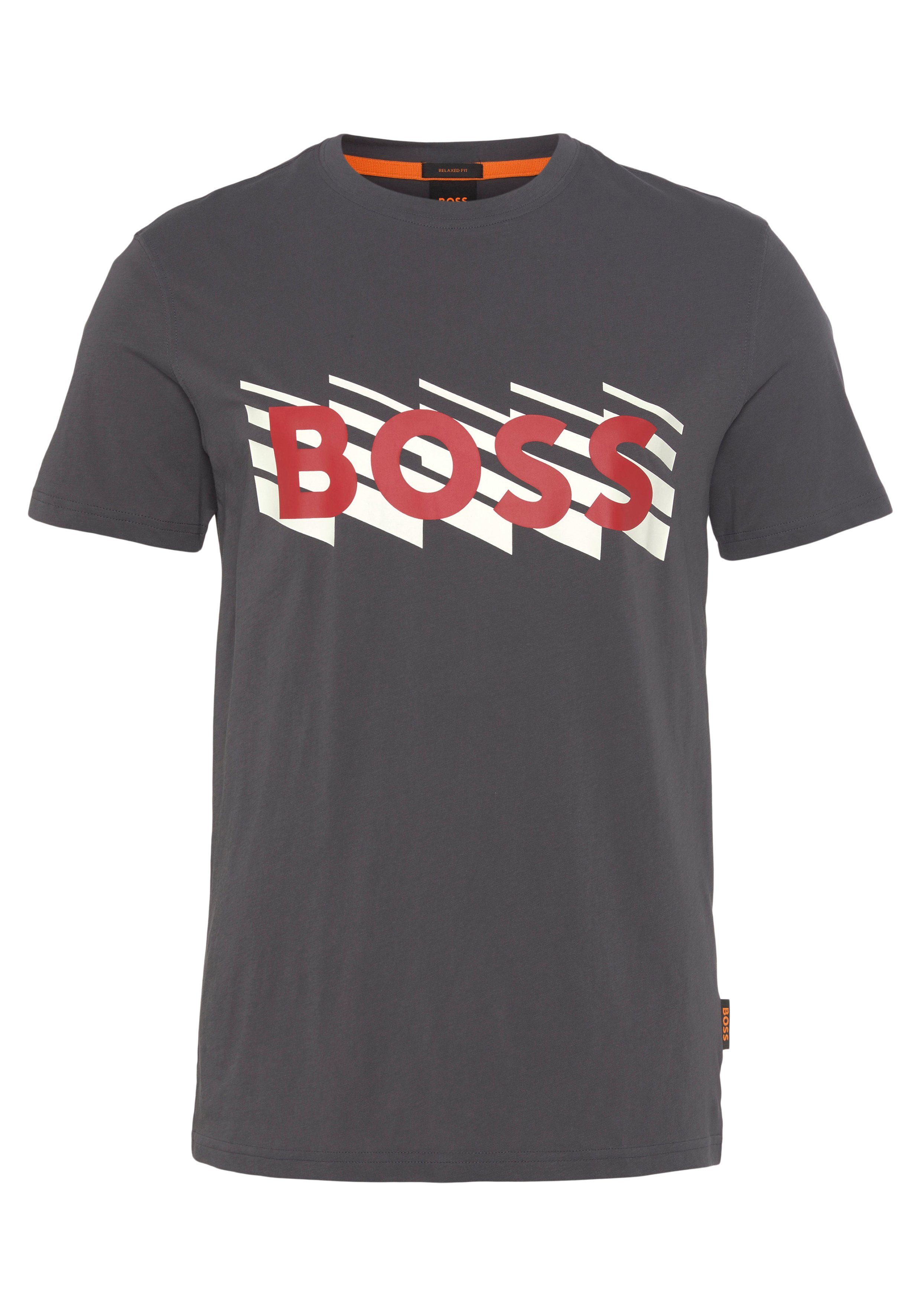 mit dunkelgrau BOSS ORANGE Markenlabel auf T-Shirt Brust der ORANGE TeeBOSSRete BOSS