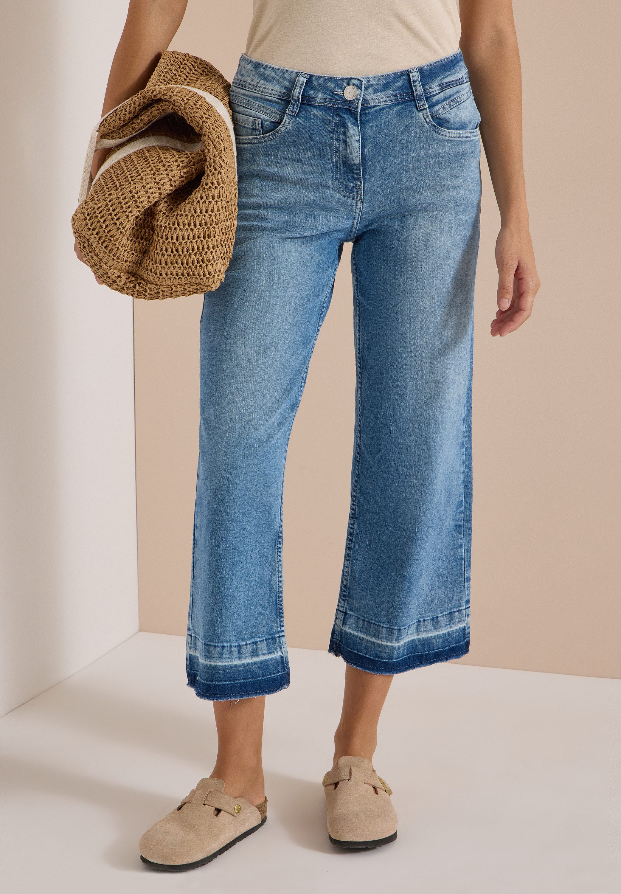 CECIL Straight-Jeans Style Neele Verkürzte Jeans mit fransigem Saum