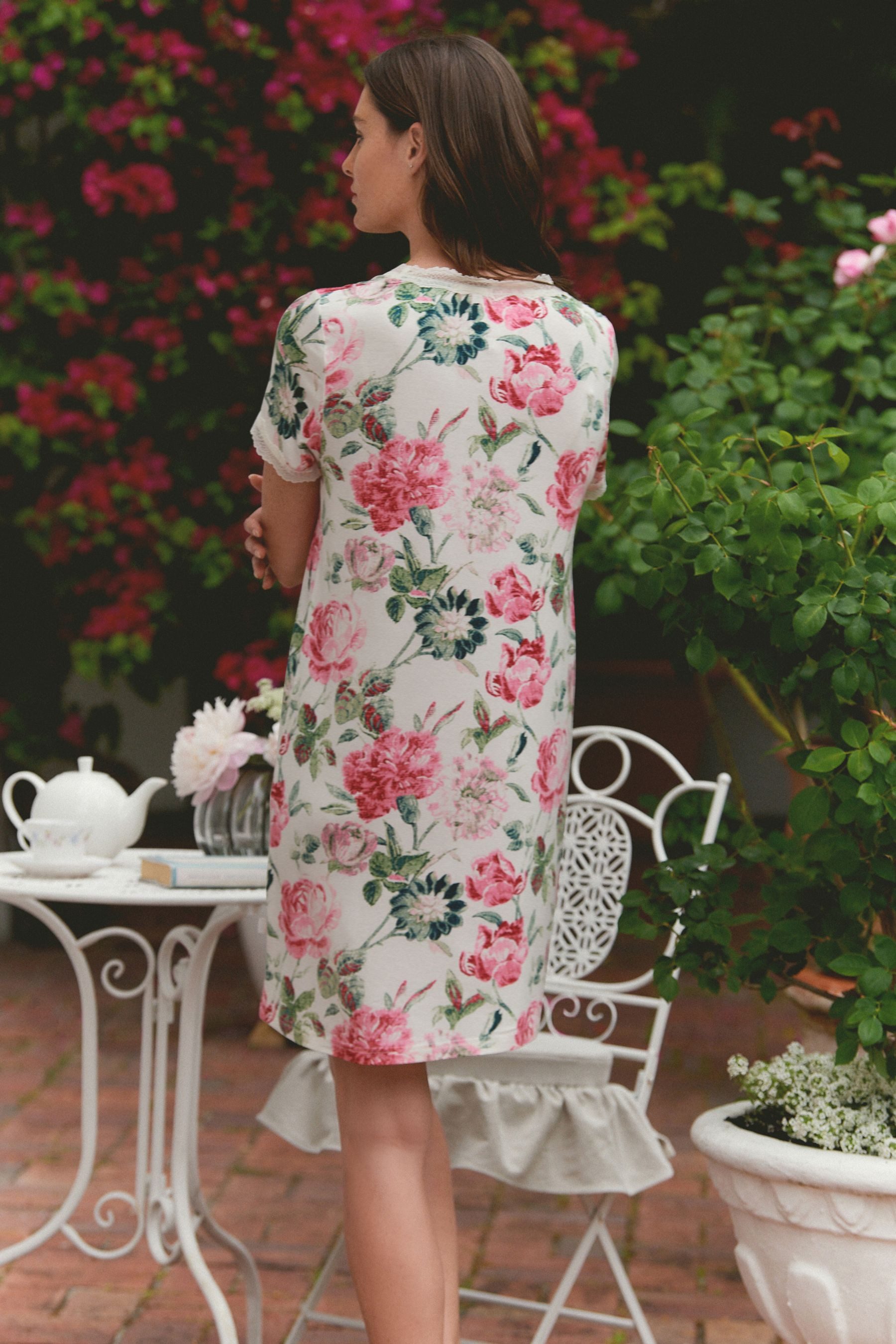 LAURA ASHLEY Nachthemd Laura Ashley Modal-Nachthemd mit Spitzenbesatz (1-tl günstig online kaufen