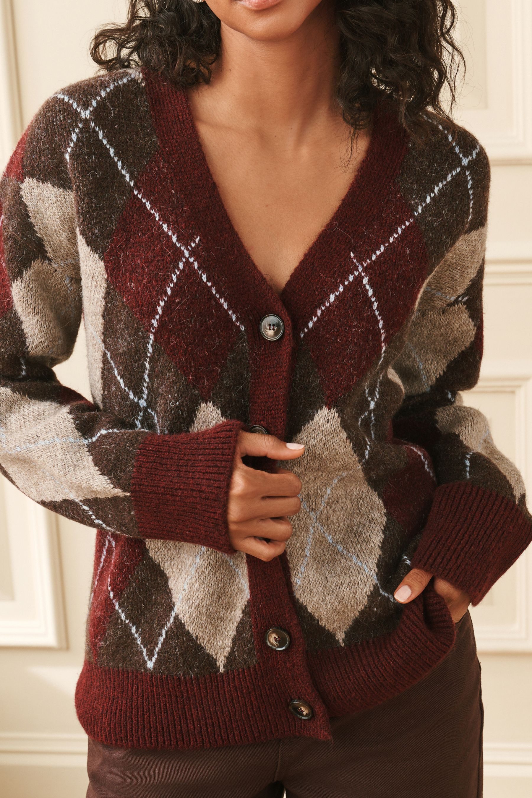 LAURA ASHLEY Strickjacke Laura Ashley Boyfriend-Strickjacke, V-Ausschnitt (1-tlg) – Bild 5 von 5
