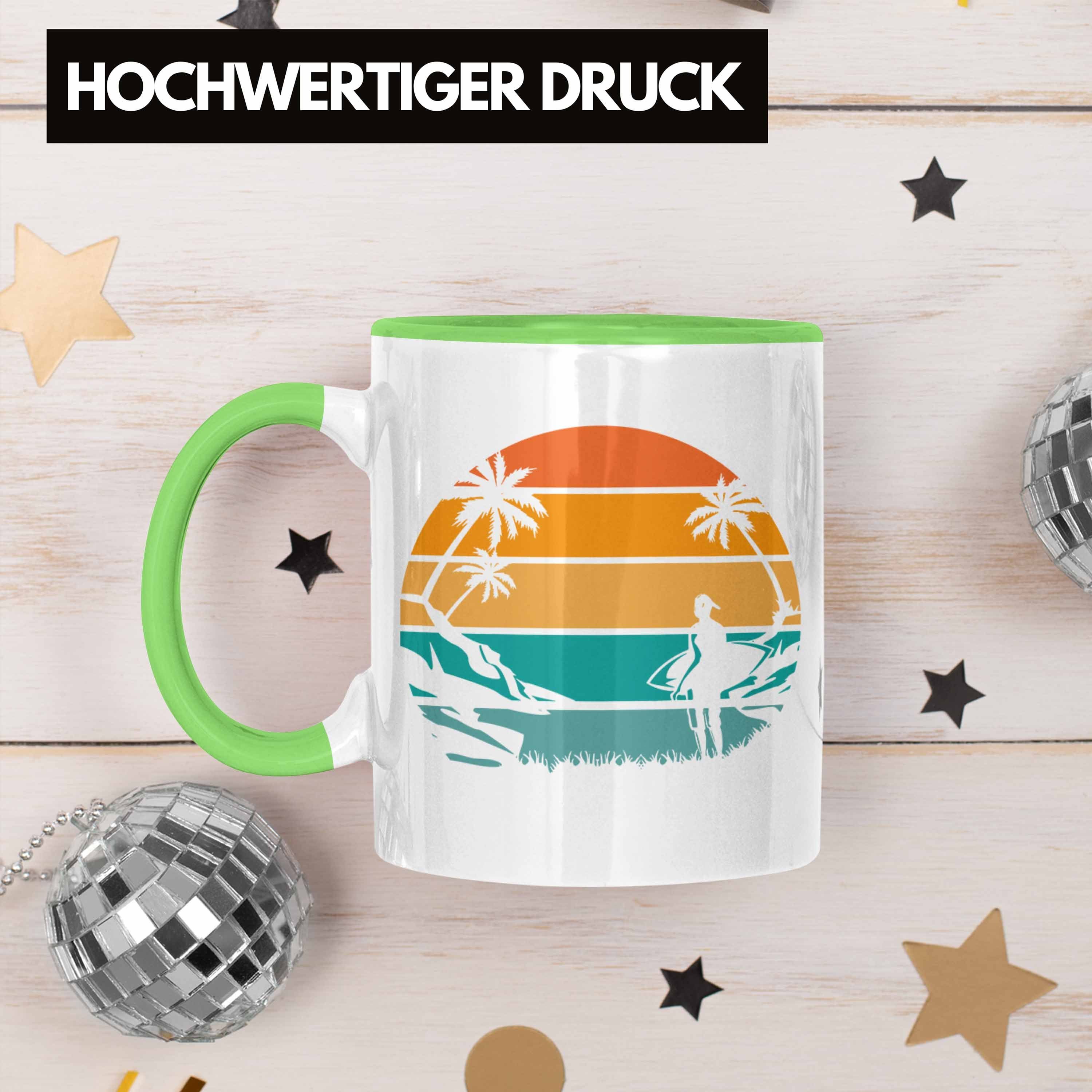 Trendation Tasse Trendation - Tasse Geschenk Look Surfing Retro Geburtstag Geschenkidee Surfer für Surfer Grün