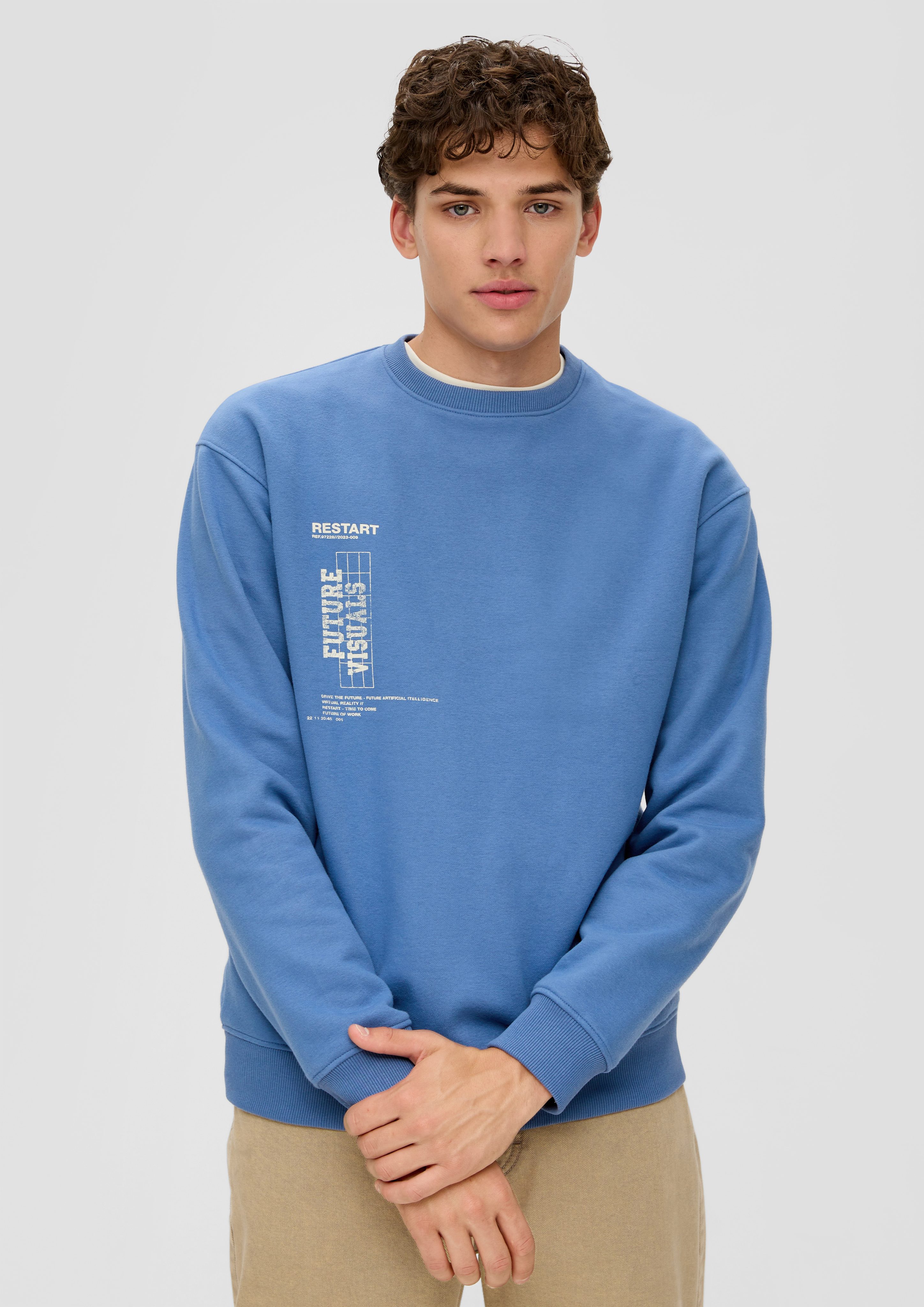 Sweatshirt Rückenprint großem mit Sweatshirt himmelblau QS