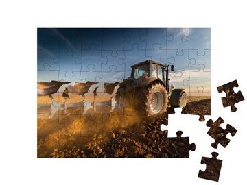 puzzleYOU Puzzle Traktor beim Pflügen von Feldern, 48 Puzzleteile, puzzleYOU-Kollektionen Traktoren, Landwirtschaft