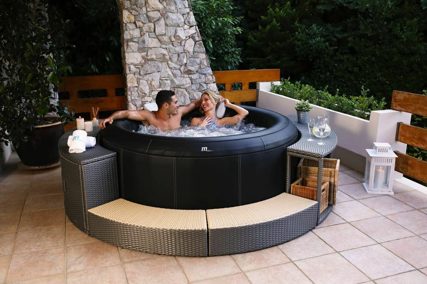 mSpa Whirlpool Premium CAMARO XL 2026- Ø 204 cm - ganzjährig Outdoor Pool - P-CA063, Selbstaufblasend, inkl. UVC+ Selbstreinigungsfunktion, 138 Luftdüsen, Schnellheizsystem