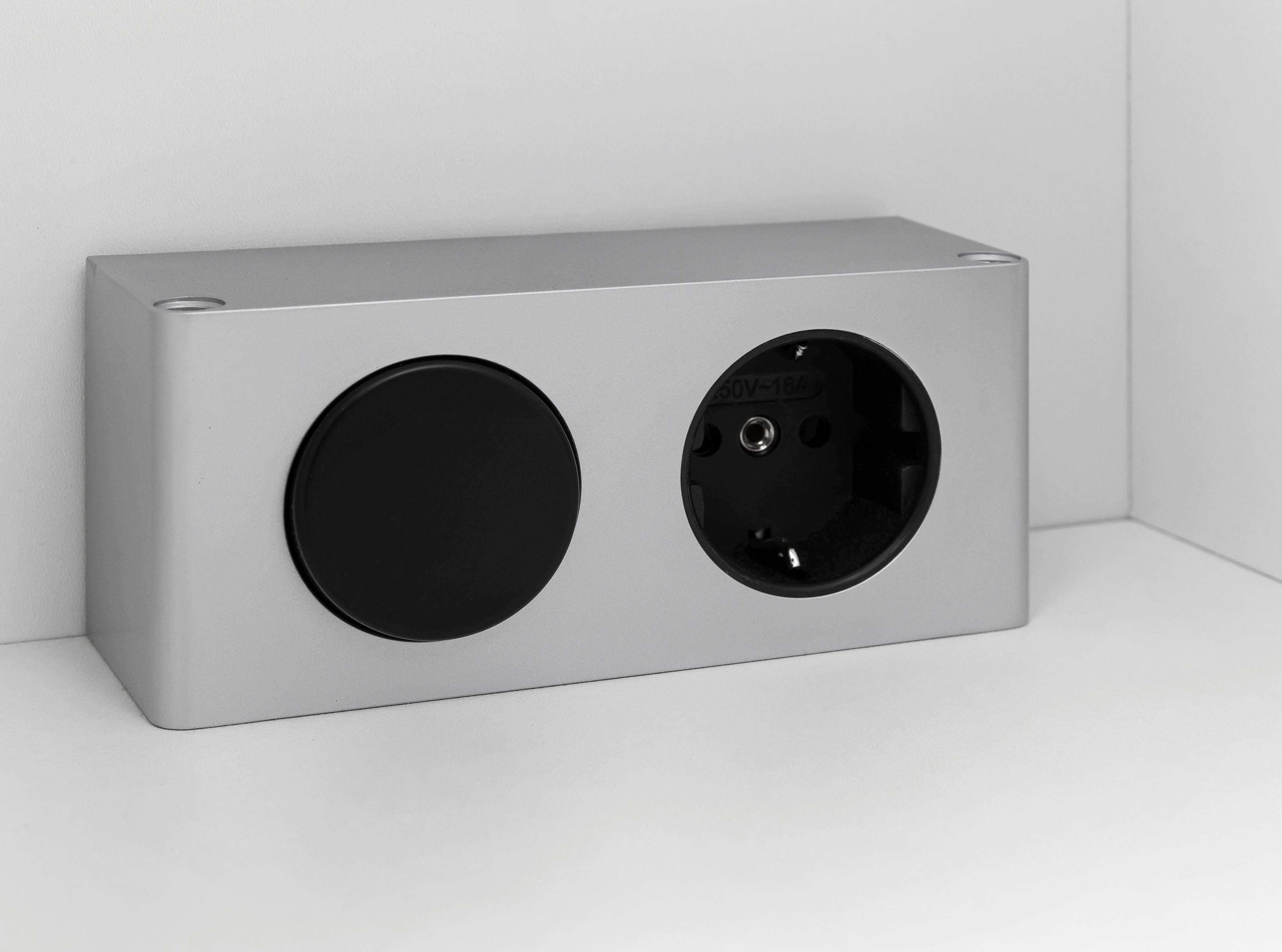 welltime Spiegelschrank Trento, verschiedene Ausführungen und Farben Breite 100 cm, mit 3D-Effekt, Spiegeltüren, Inklusive LED-Beleuchtung