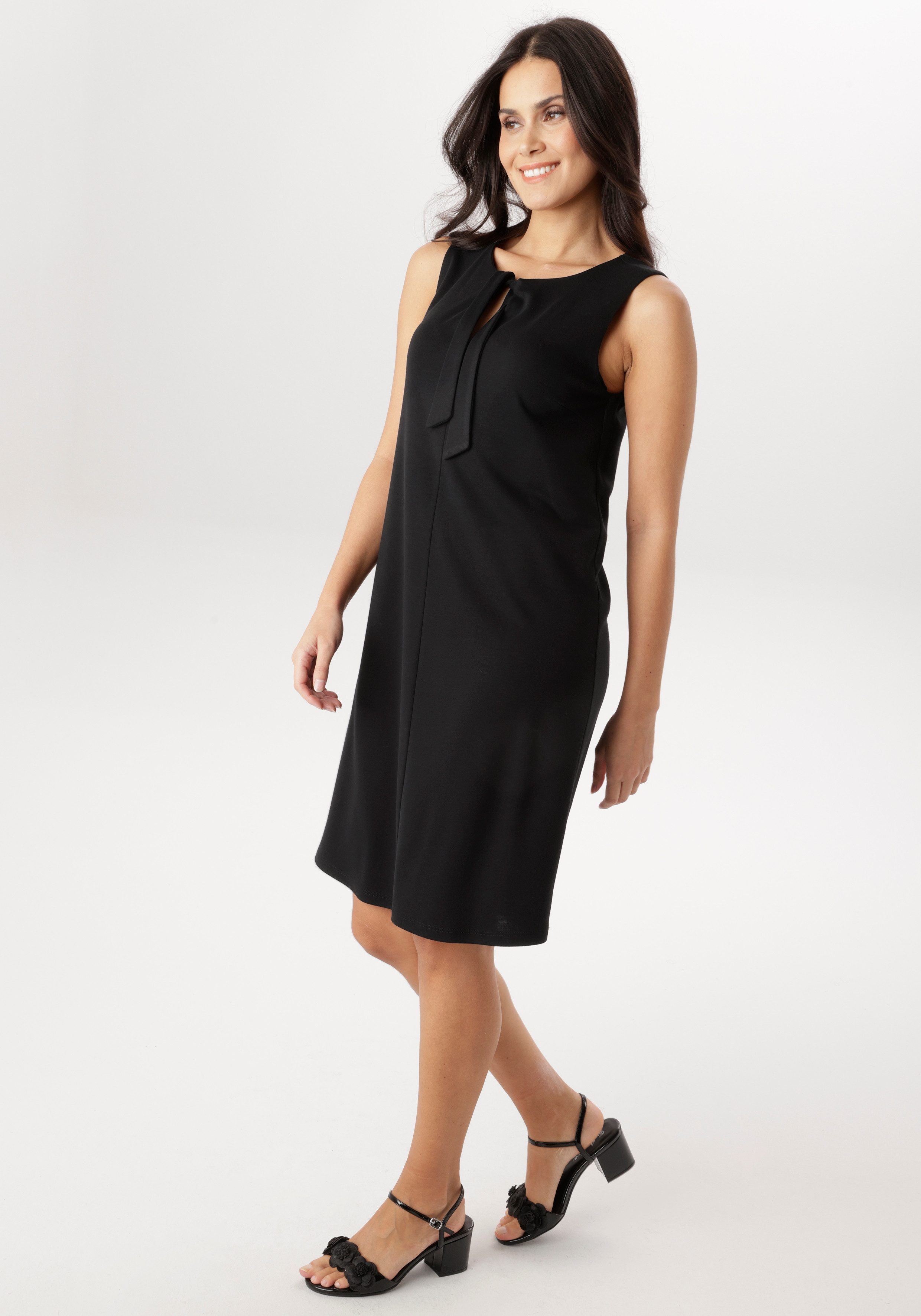 Aniston SELECTED Jerseykleid mit raffinierten Ausschnitt und Bindebänder - NEUE KOLLEKTION. € 39,99, (€ 39,99 pro 1 Stk).