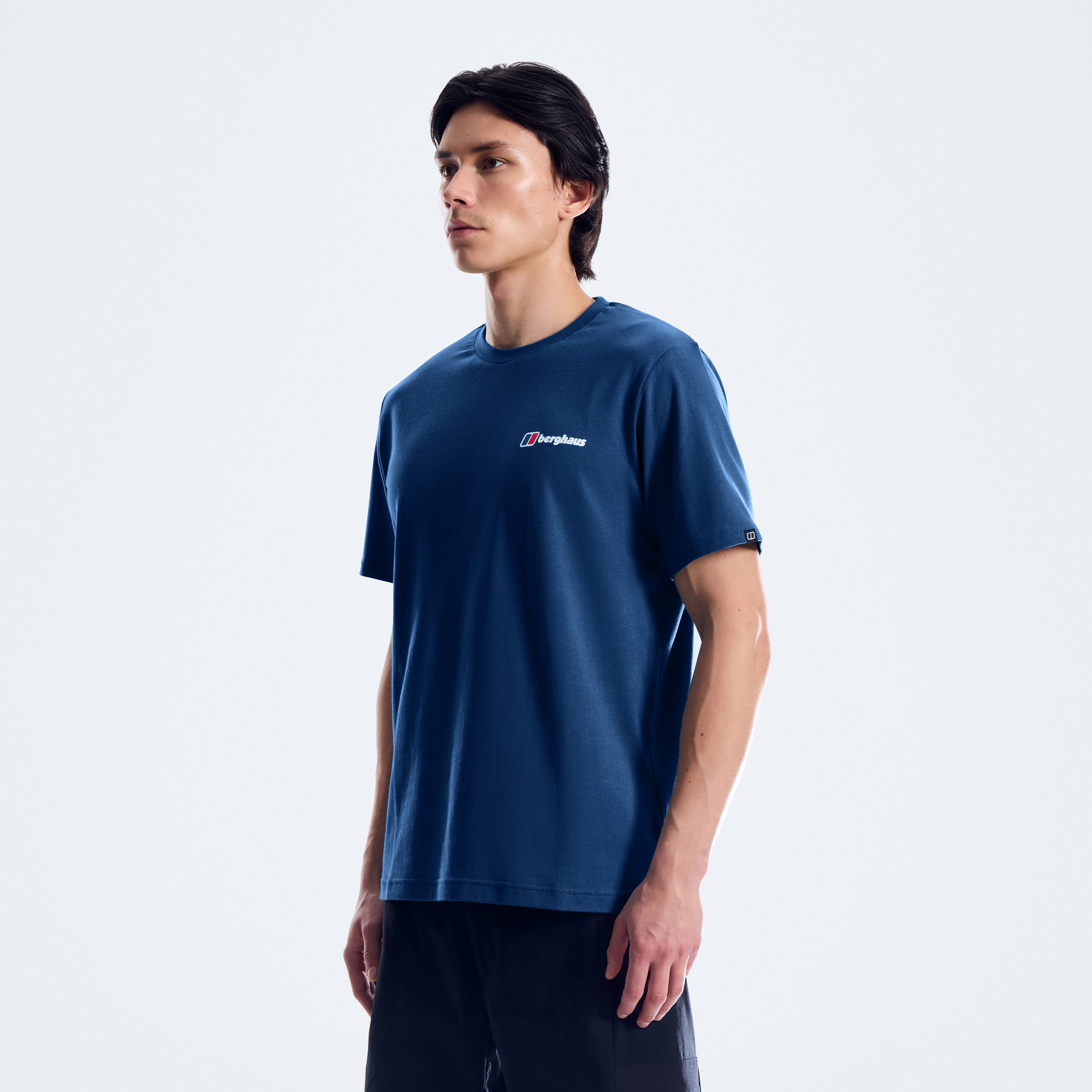 Berghaus T-Shirt M BERGHAUS CLASS LOGO TEE moderne Passform, sportlicher Stil