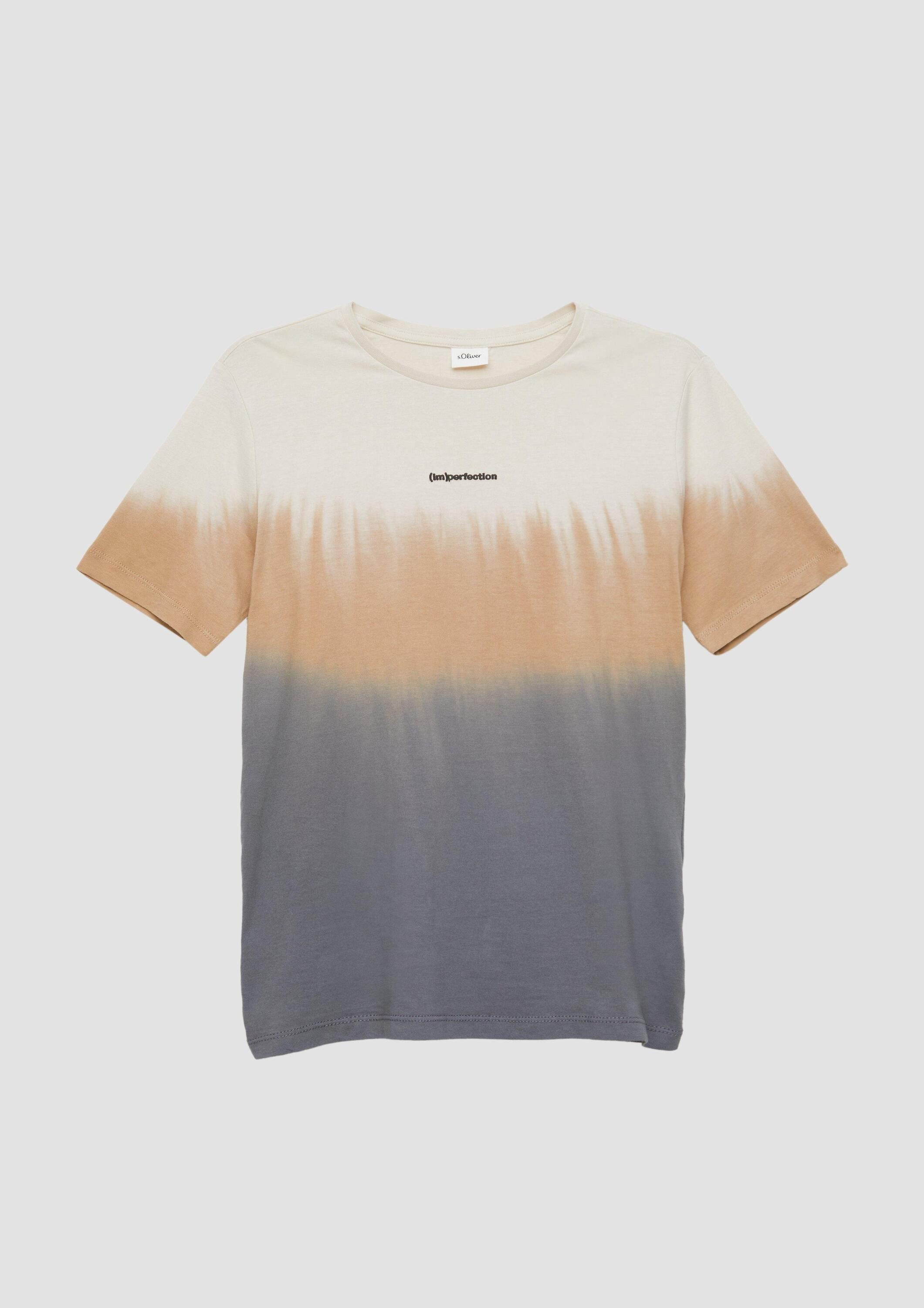 s.Oliver Kurzarmshirt T-Shirt Baumwollshirt in Batik-Optik mit kleinem Schriftprint