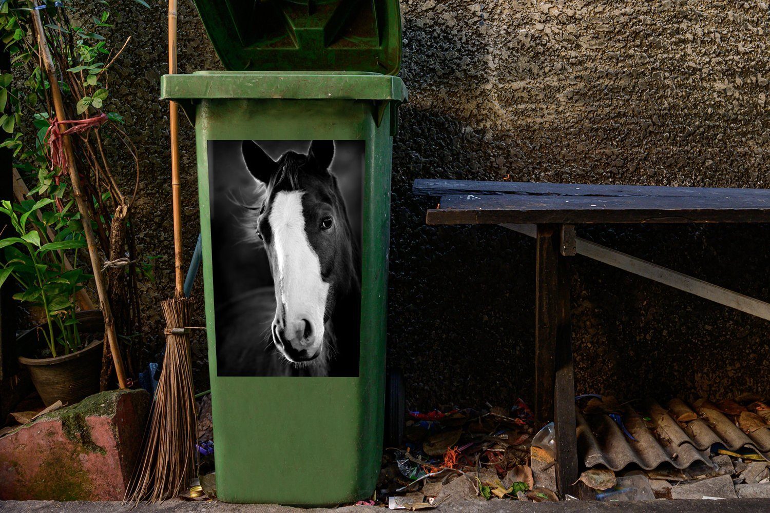 Licht Wandsticker Container, Kopf Pferd MuchoWow Abfalbehälter Sticker, Mülltonne, (1 St), Mülleimer-aufkleber, - -