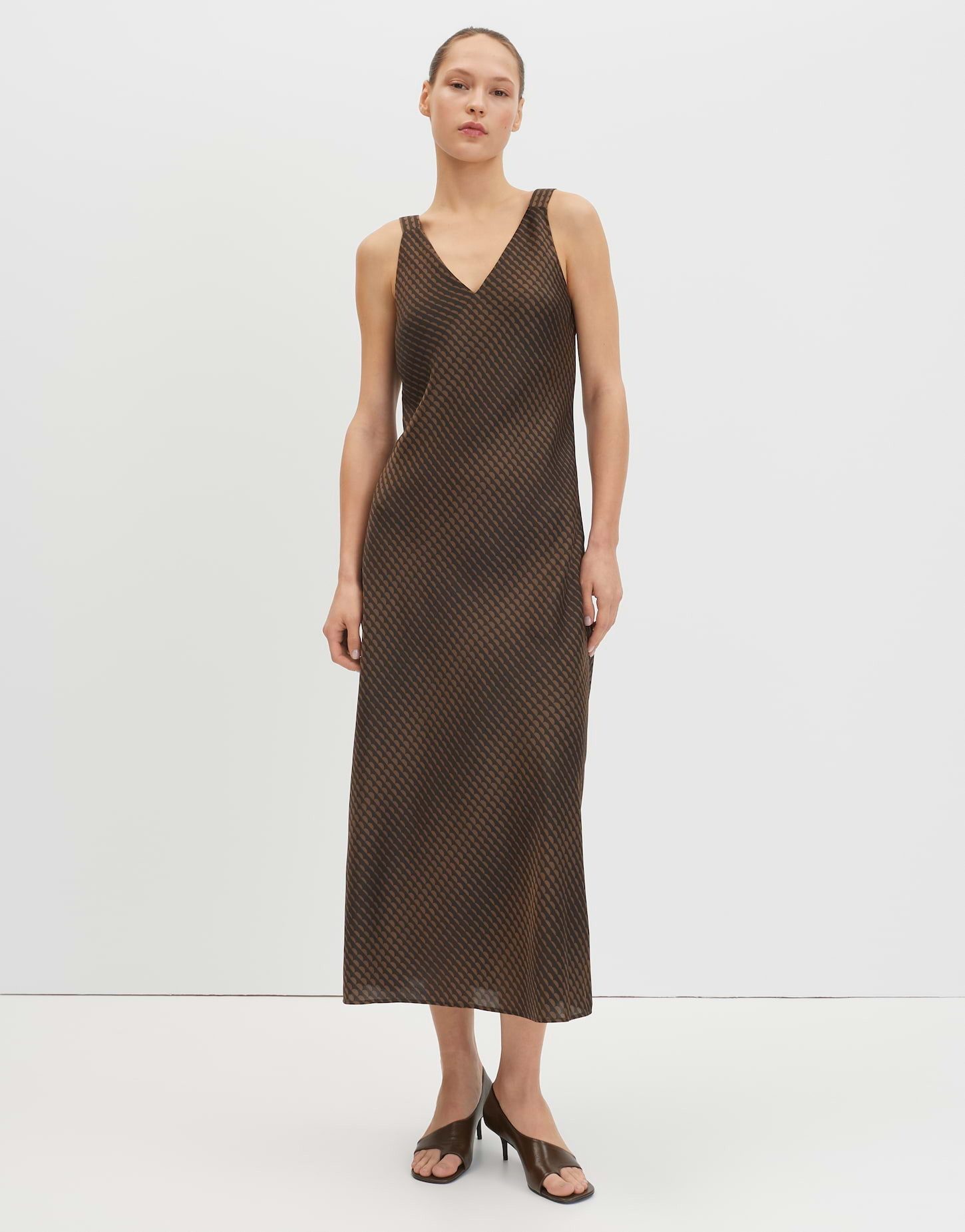 someday Midikleid Qova wave aus Satin mit Schimmer Schimmernd mit Allover-Print für elegante Looks
