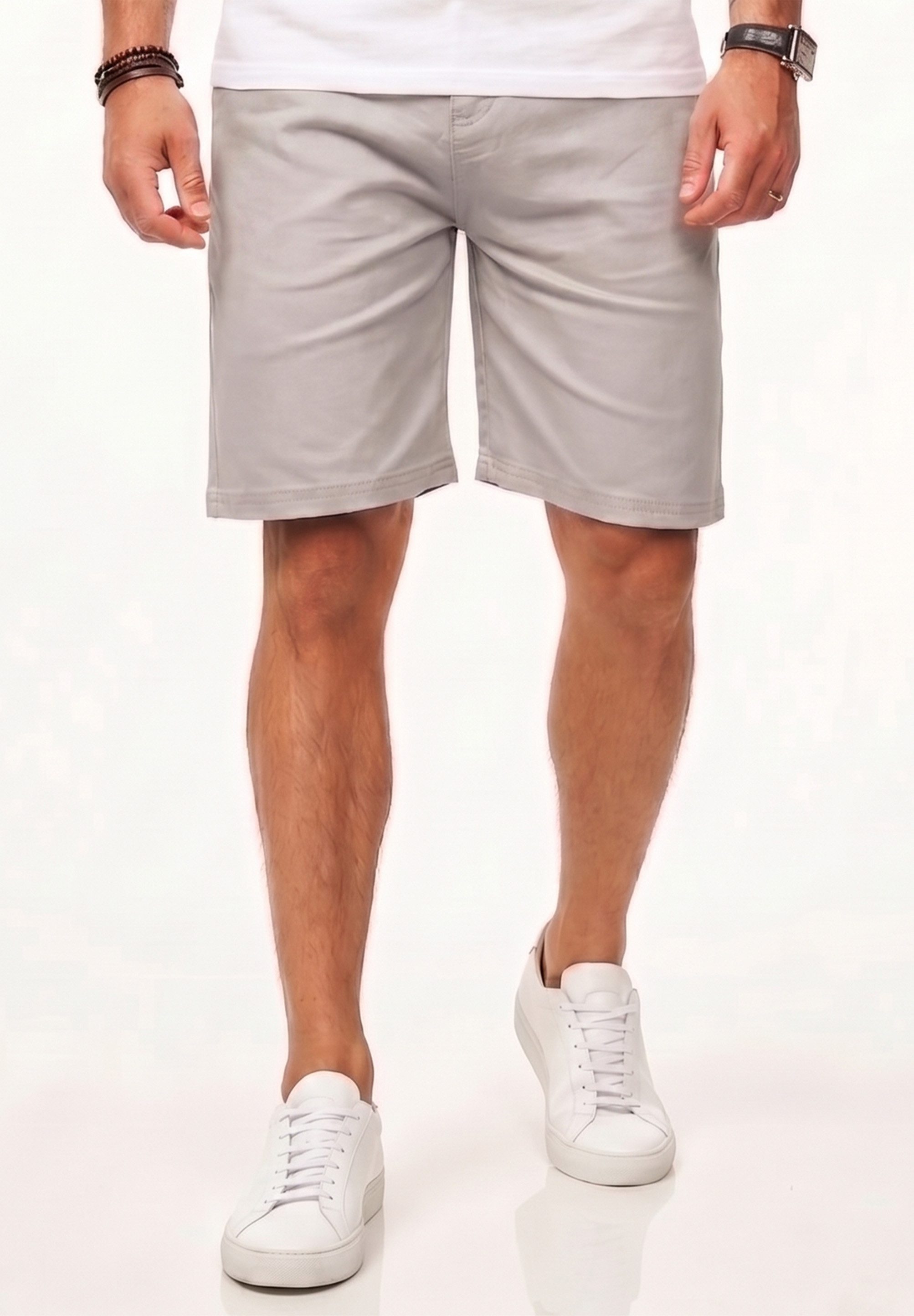 behype Chinoshorts Kurze Hose mit Stretch inkl. Gürtel für Herren Regular-Fit Sommershorts mit Elasthan-Anteil Bermuda