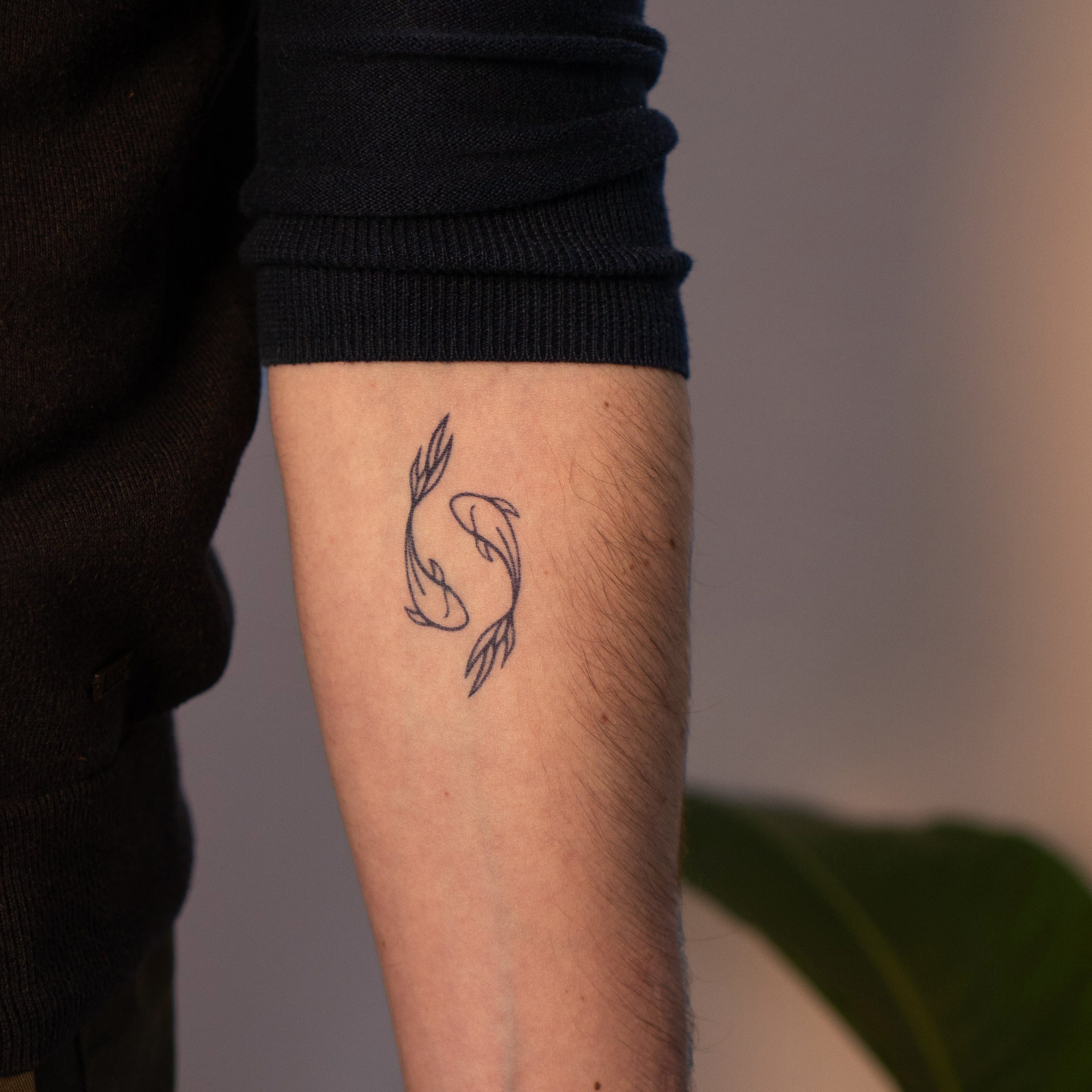 Inkster Schmuck-Tattoo Hochwertige temporäre Tattoos, Vegane & EU-Kosmetikzertifizierte Farbe, wasserfestes temporäres Tattoo, 2 Wochen Halt