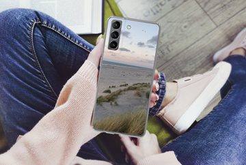 MuchoWow Handyhülle Der Strand und die Dünen von Ameland, Phone Case, Handyhülle Samsung Galaxy S21, Silikon, Schutzhülle