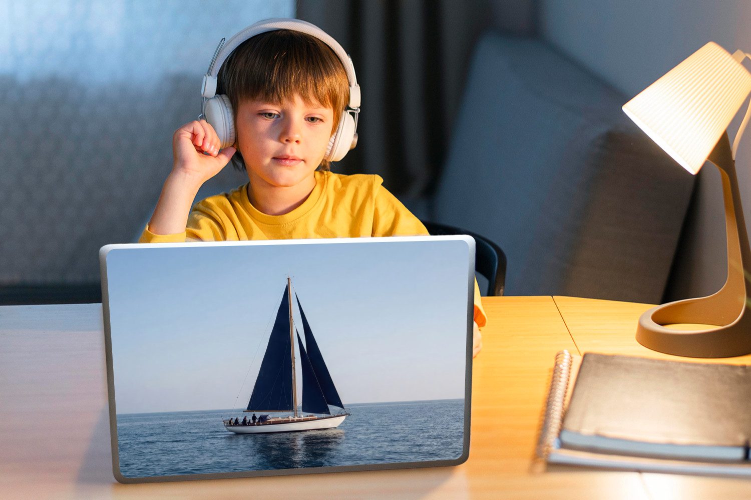 MuchoWow Laptop-Aufkleber Segelboot - Meer - Blau, (1tlg), Laptop Folien Cover, Aufkleber, Sticker, Schutz vor Kratzern, 30x21 cm