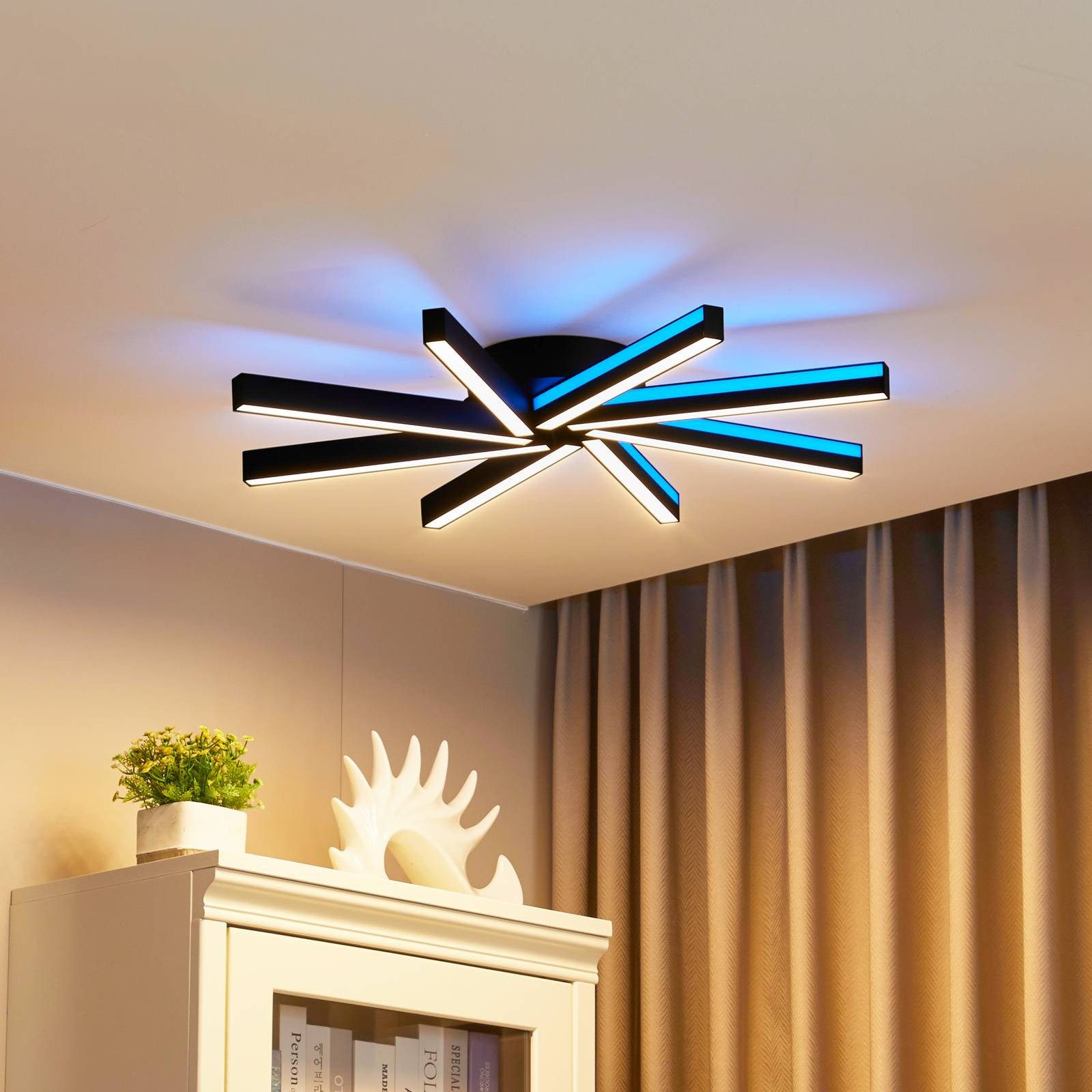 Lucande Deckenleuchten Tjado, LED, Metall, Schwarz Farbwechsel RGB + weiß IP20 mit Fernbedienung, LED 35 W gesamt, Farbwechsel RGB + weiß